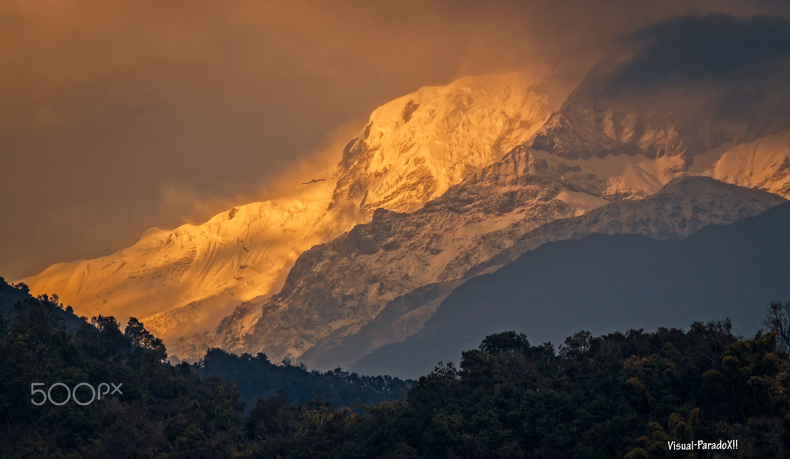 Canon EF 100-400mm F4.5-5.6L IS USM sample photo. Play of light over annapurna photography