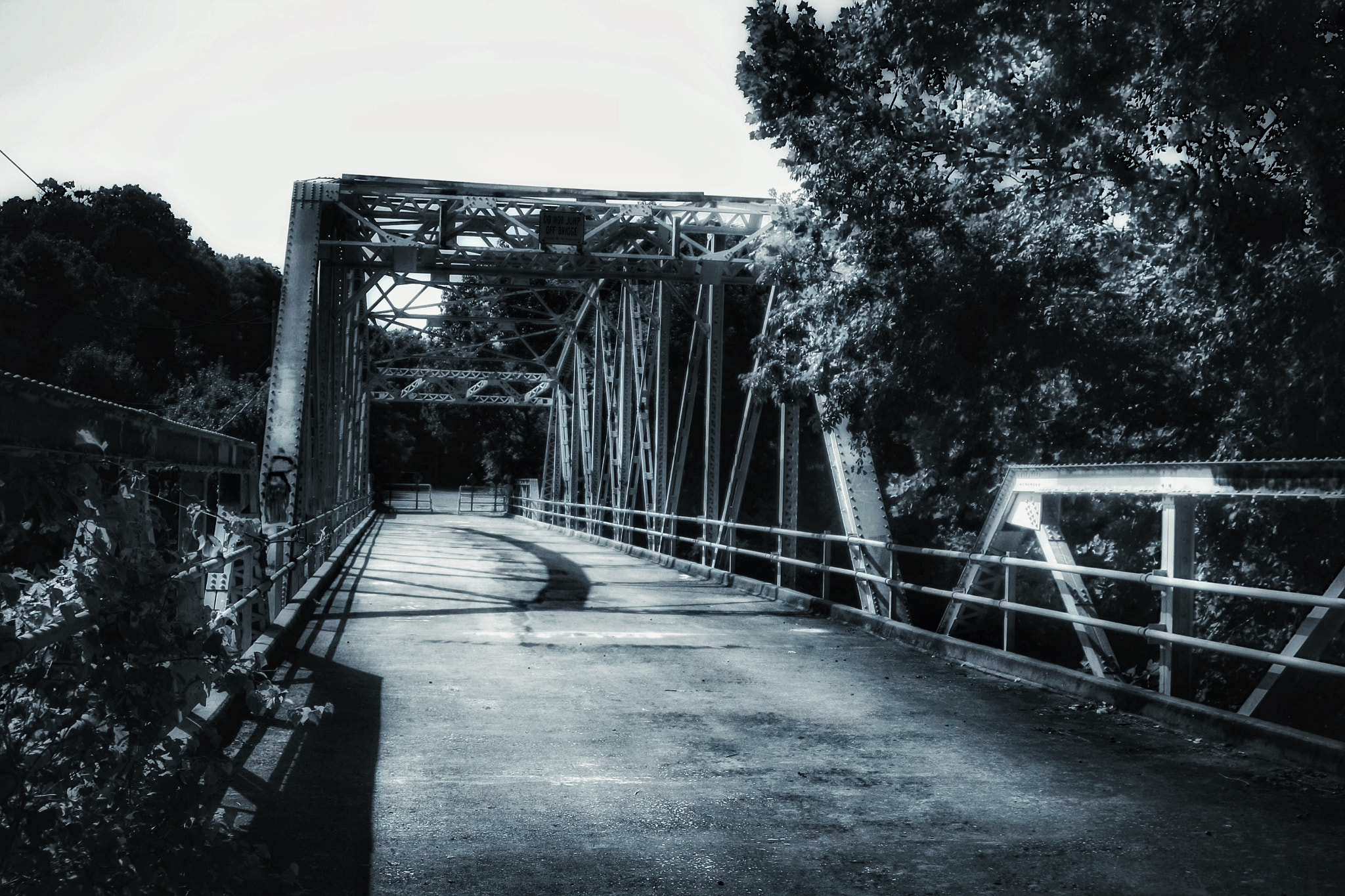 Tamron AF 28-200mm F3.8-5.6 XR Di Aspherical (IF) Macro sample photo. Old steel bridge at springfield lake photography