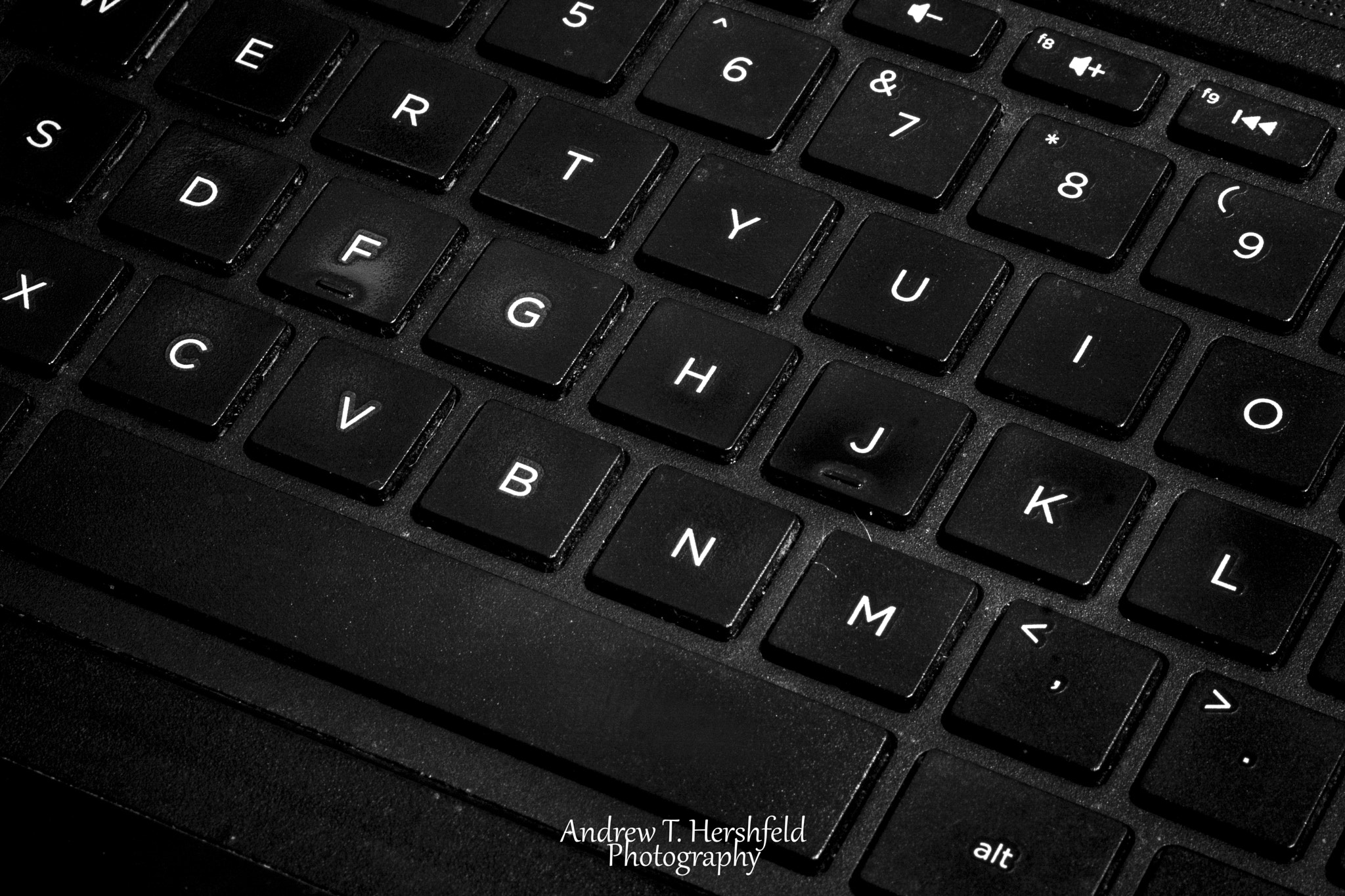 Canon EOS 400D (EOS Digital Rebel XTi / EOS Kiss Digital X) + Canon EF 28-80mm f/3.5-5.6 sample photo. Keyboard photography