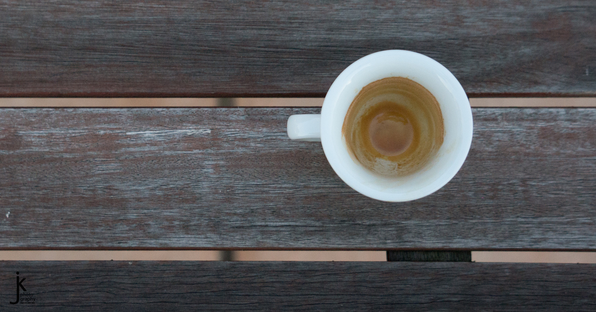 Sony Alpha NEX-5R + Sony E 55-210mm F4.5-6.3 OSS sample photo. Café photography