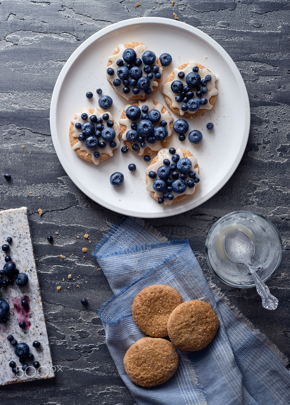 Sony a7 + E 50mm F2 sample photo. Homemade cookies with fresh berries  photography