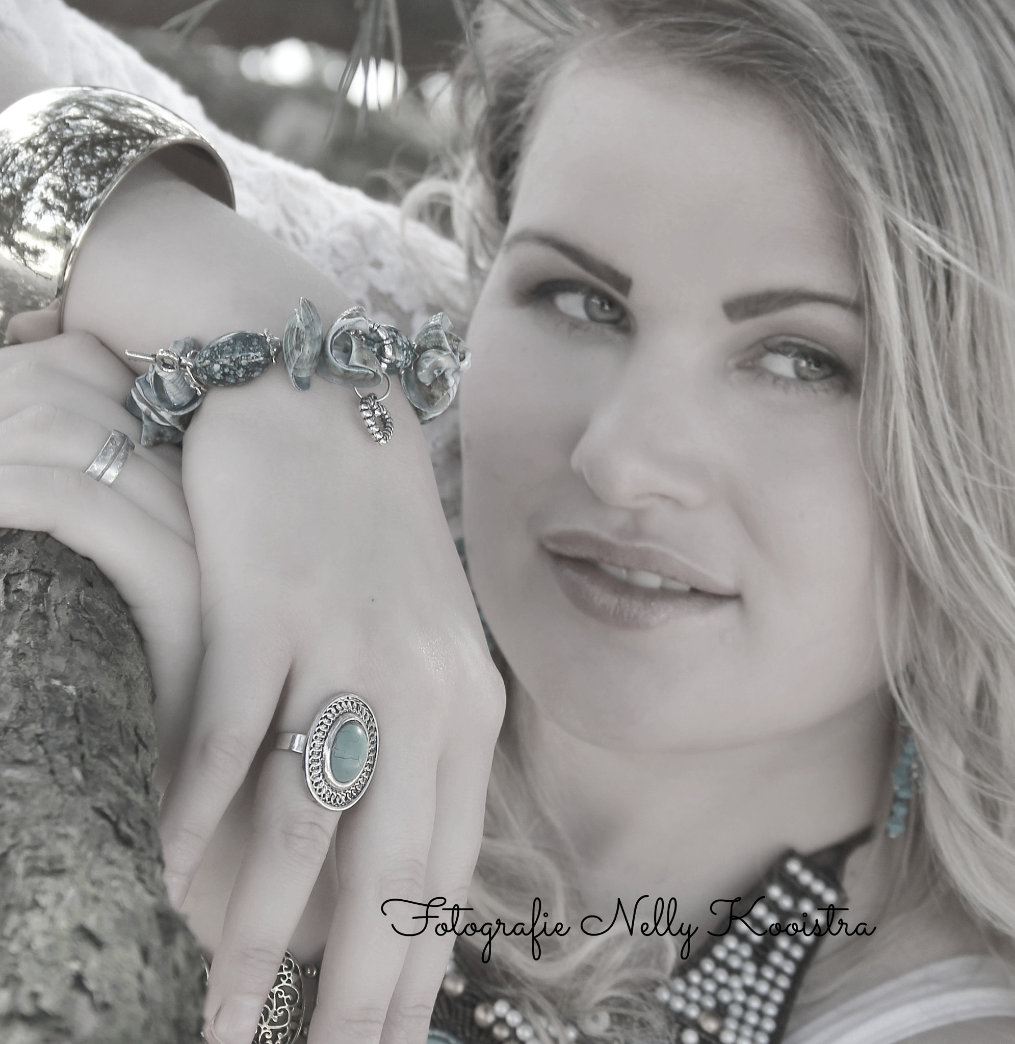Canon EF-S 18-55mm F3.5-5.6 II sample photo. Model nynke photography