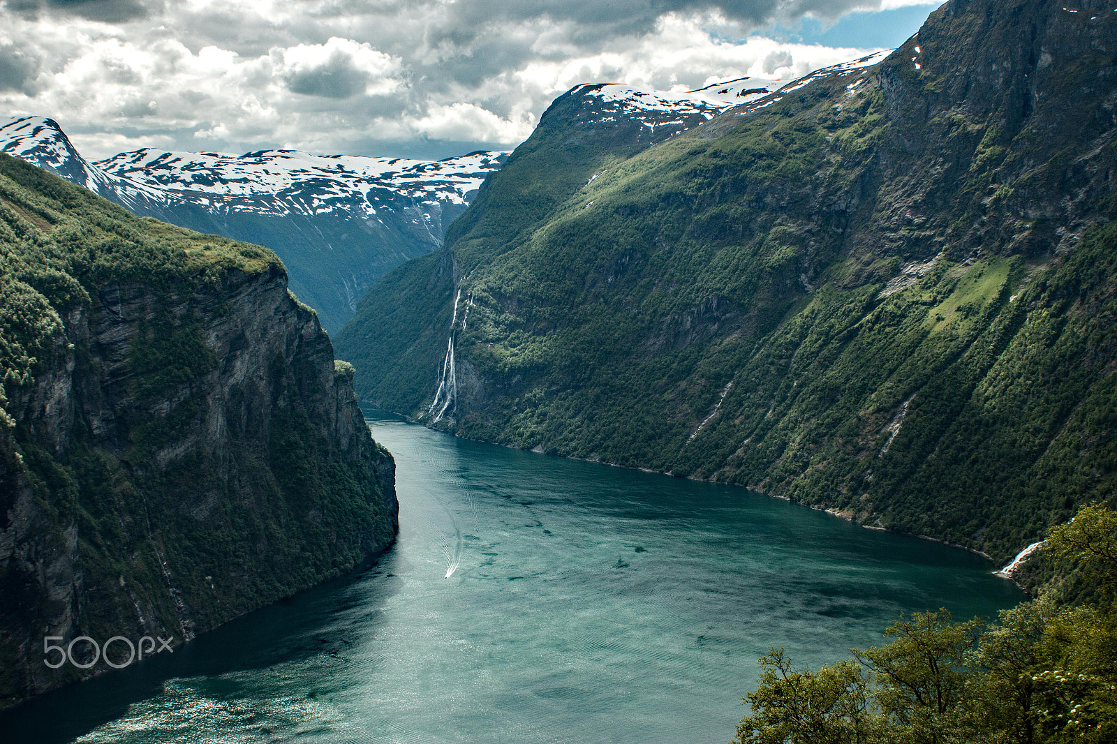 Canon EF 28-80mm f/3.5-5.6 sample photo. Geiranger fjord photography
