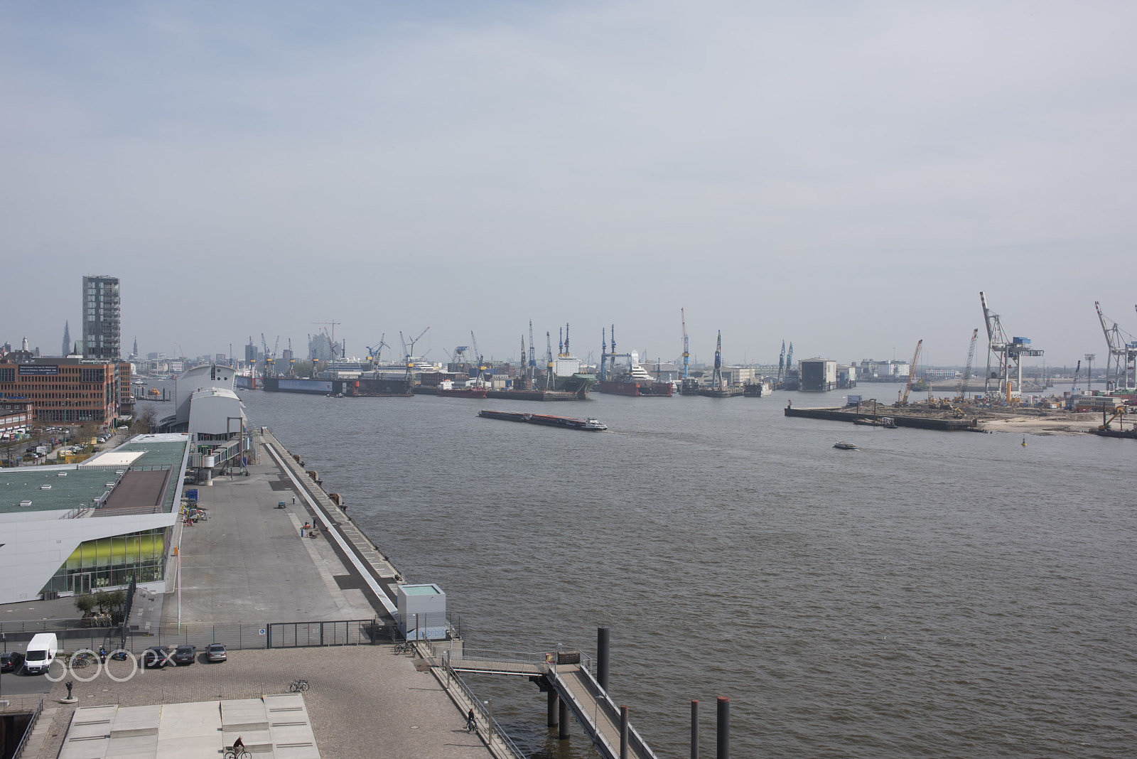 Nikon D810 + AF Zoom-Nikkor 35-70mm f/2.8D sample photo. View from the "dockland", hamburg, germany. photography