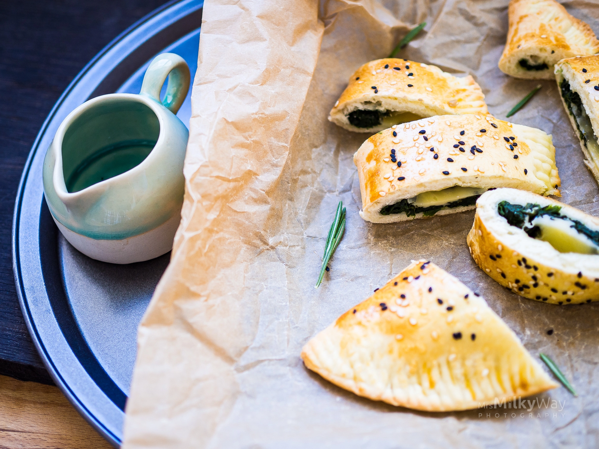 Olympus OM-D E-M10 II + Olympus M.Zuiko Digital 25mm F1.8 sample photo. Homemade spinach calzone photography