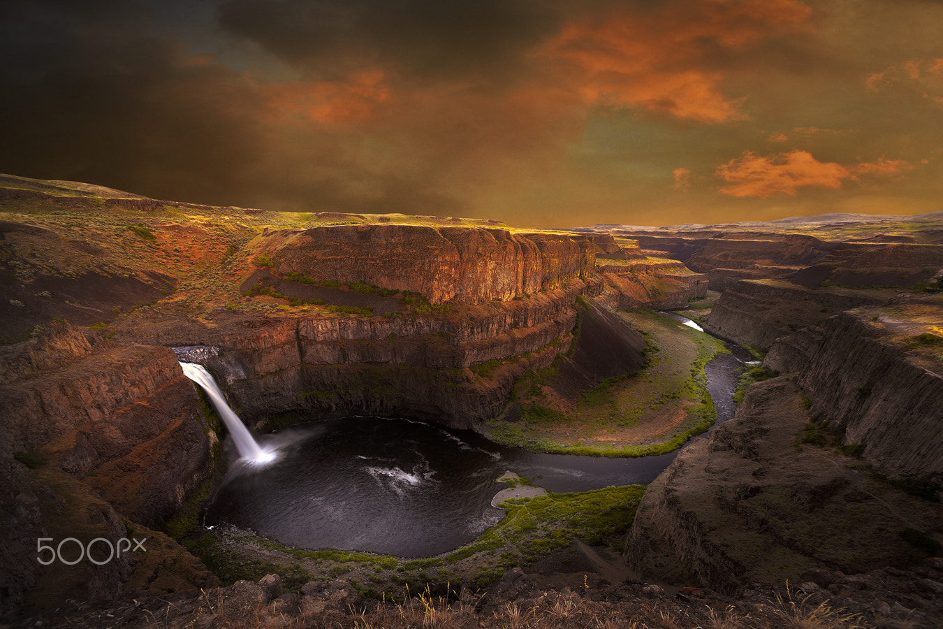 Nikon D4 + Nikon AF Nikkor 14mm F2.8D ED sample photo. Palouse falls photography