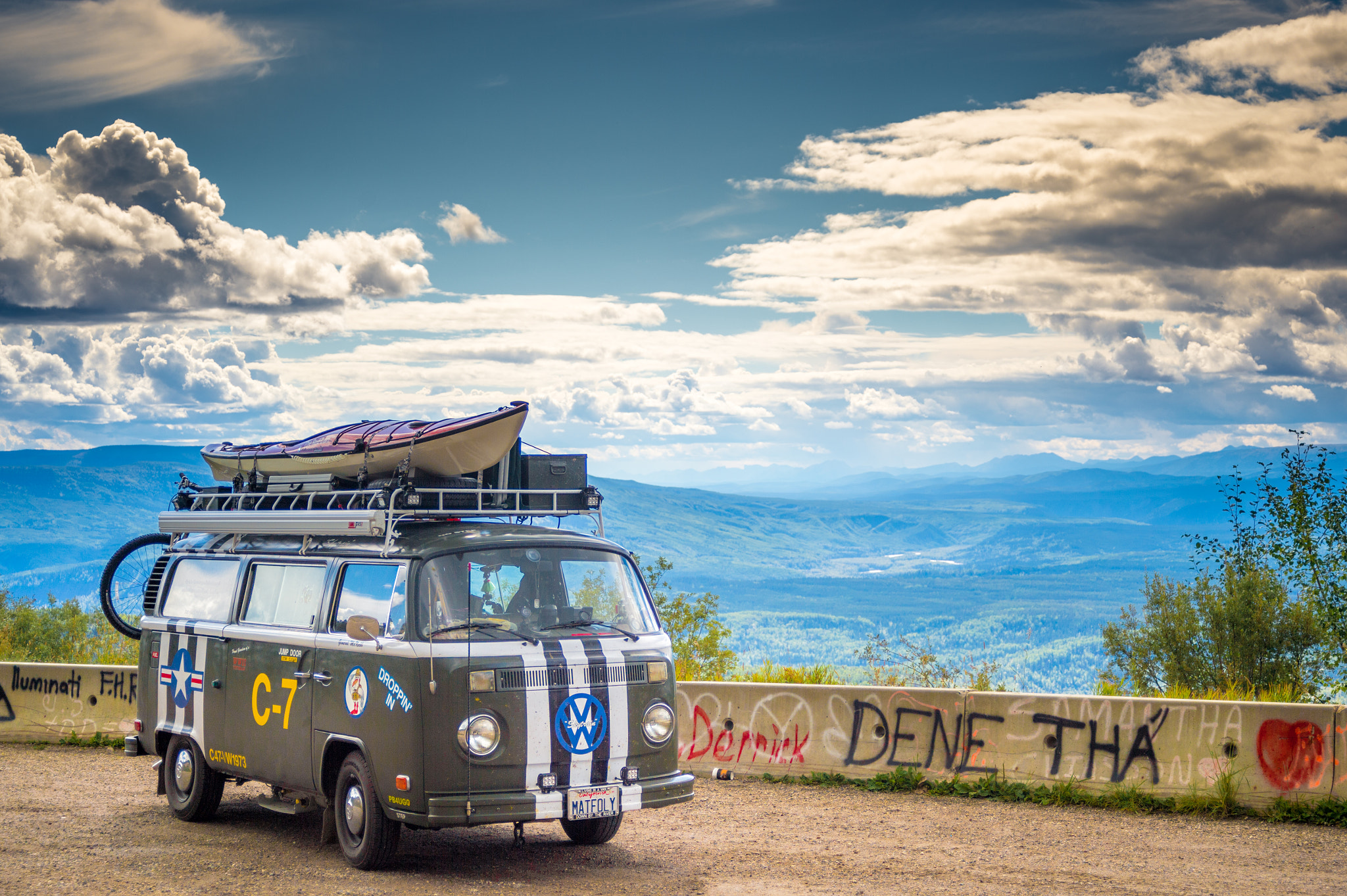 AF Zoom-Nikkor 28-80mm f/3.3-5.6G sample photo. 1973 vw bus road trip photography