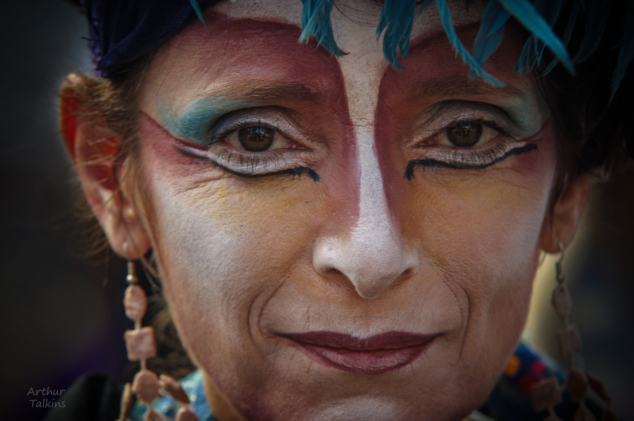 Sigma 70-200mm F2.8 EX DG Macro HSM II sample photo. Street festival...eye to eye... photography
