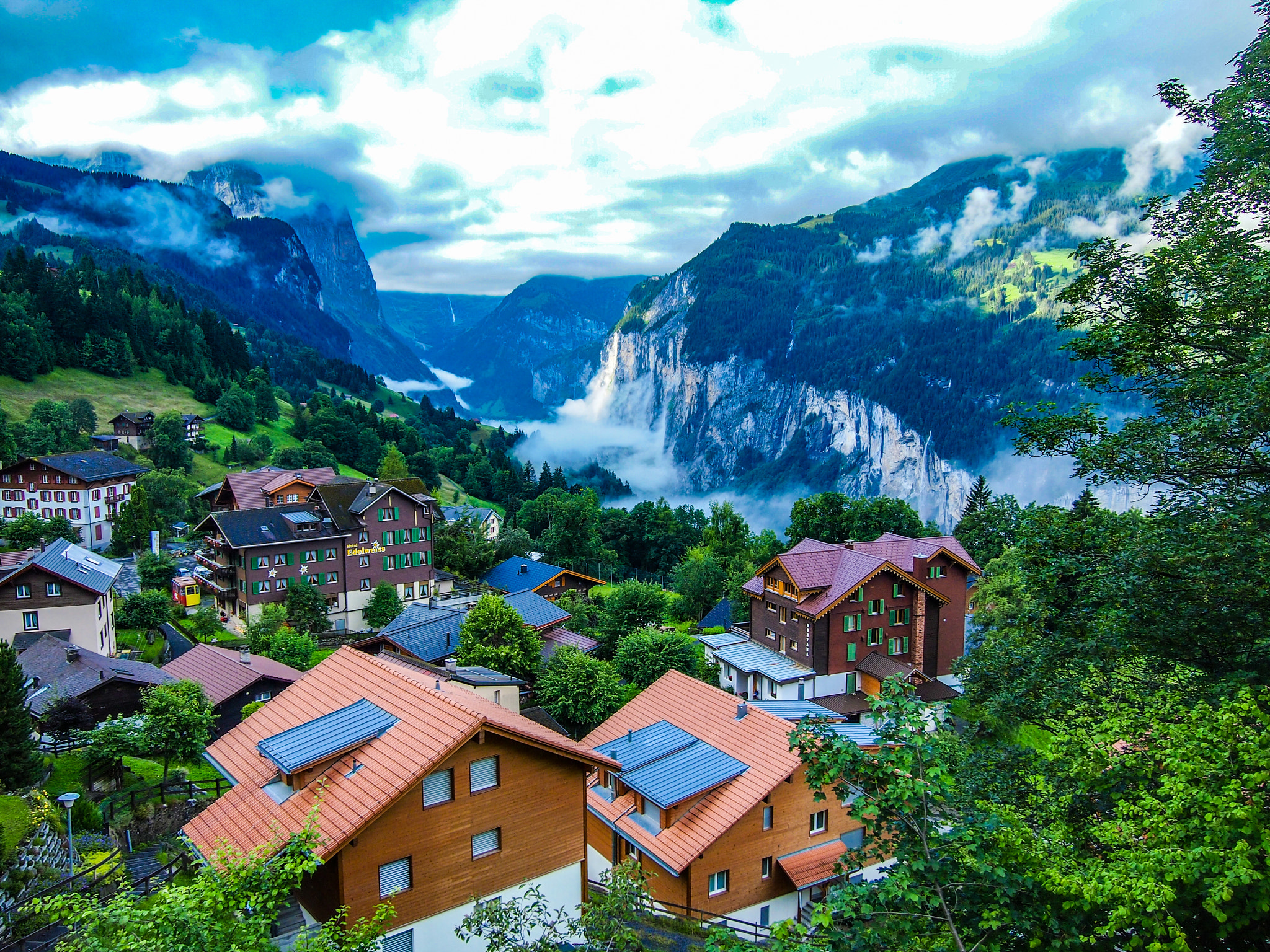 Olympus PEN E-P3 sample photo. Wengen photography