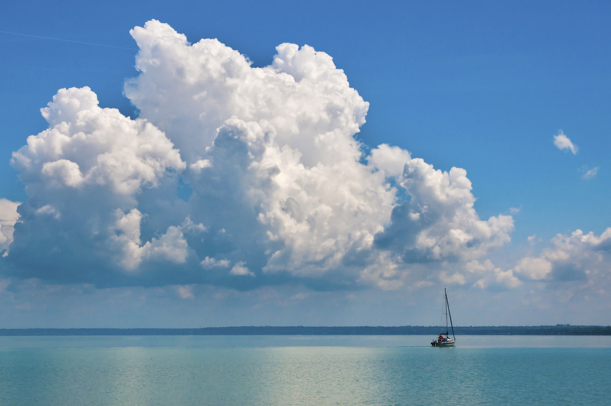 Sigma 18-50mm F2.8 EX DC Macro sample photo. Cloud photography