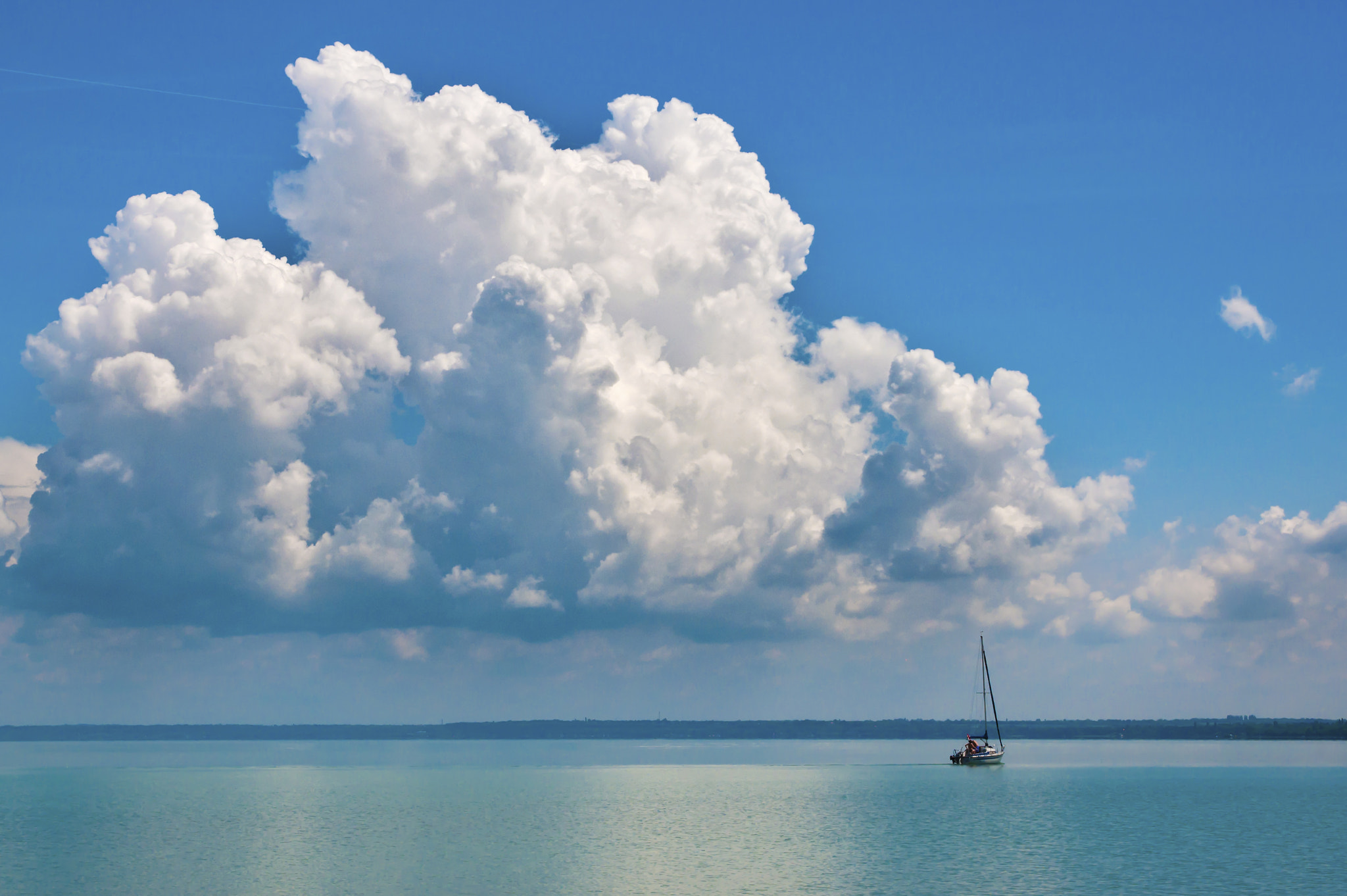 Nikon D90 + Sigma 18-50mm F2.8 EX DC Macro sample photo. Cloud photography