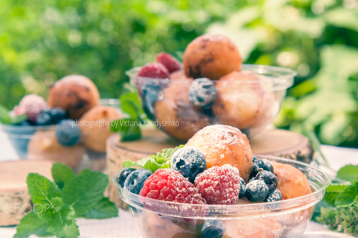 Canon EOS 1000D (EOS Digital Rebel XS / EOS Kiss F) sample photo. Cheese balls with raspberry, blackberry and blueberry and mint photography
