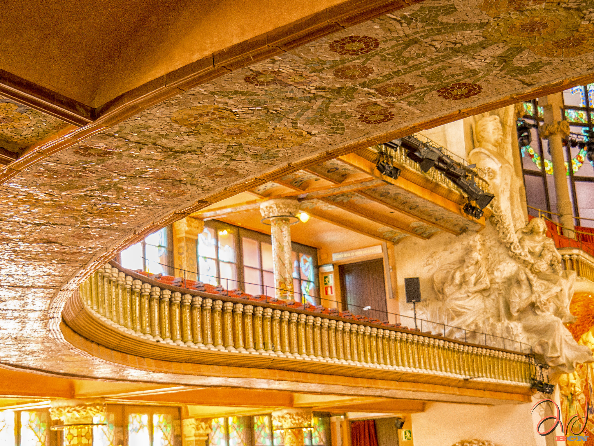 OLYMPUS M.14-150mm F4.0-5.6 II sample photo. Palau de la musica catalana photography