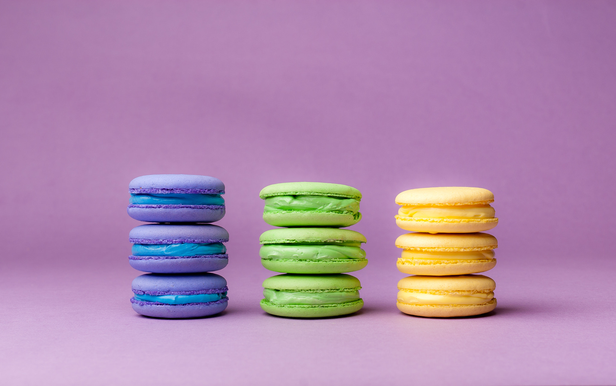Nikon D200 + Nikon AF Nikkor 50mm F1.4D sample photo. Macarons colors photography