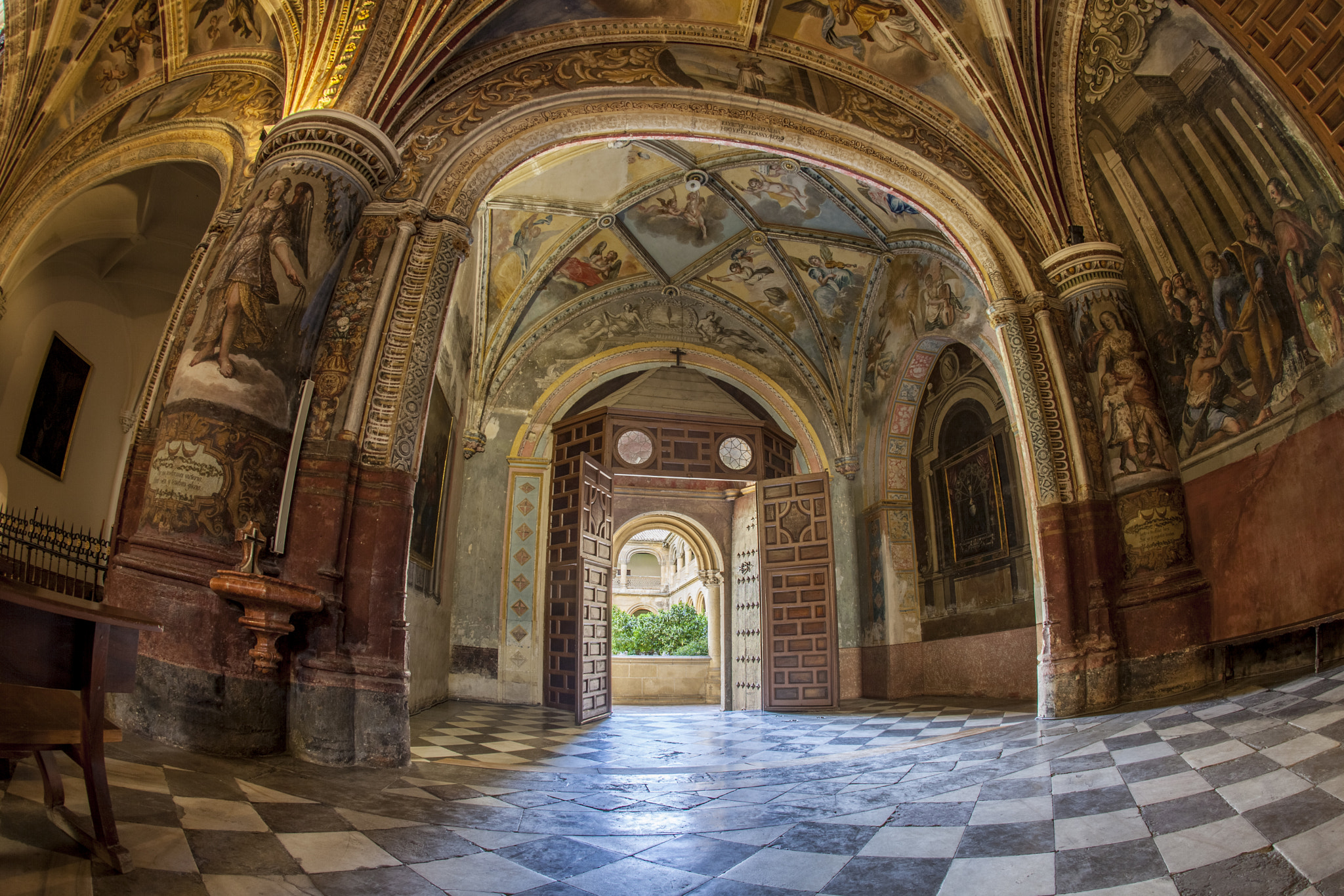 Canon EF 15mm F2.8 Fisheye sample photo. Granada (spain) hdr photography