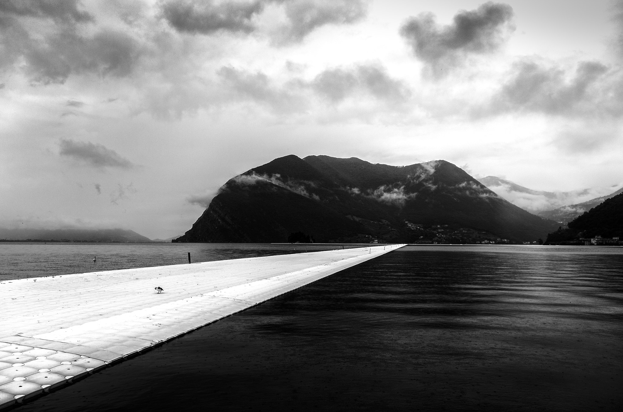 Pentax smc DA 18-55mm F3.5-5.6 AL WR sample photo. Prima di christo- iseo floating piers photography