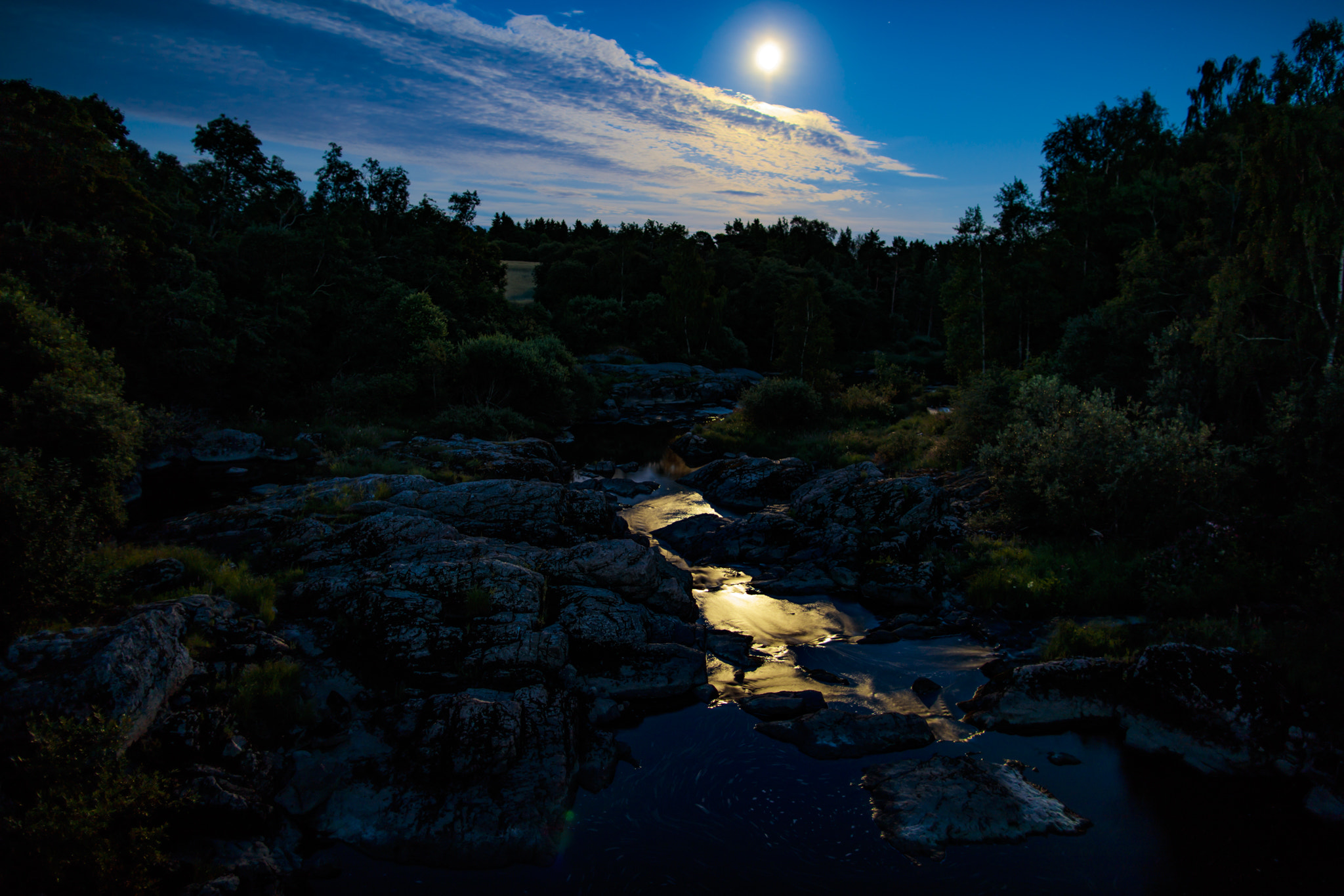 Canon EOS 5DS R + Canon EF 24mm F1.4L II USM sample photo. Moonlight river photography