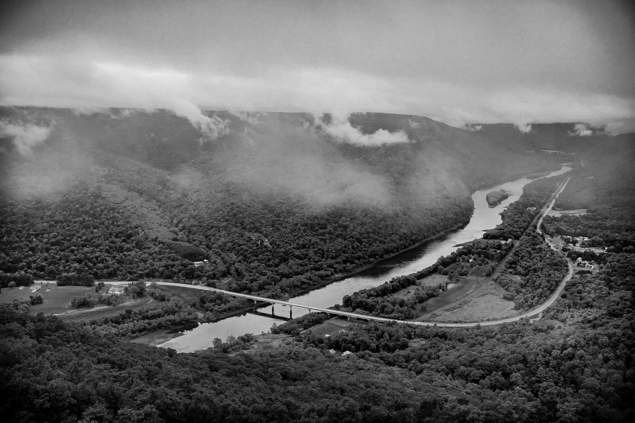 Sony a7 II + Sony E 18-55mm F3.5-5.6 OSS sample photo. Foggy valley photography