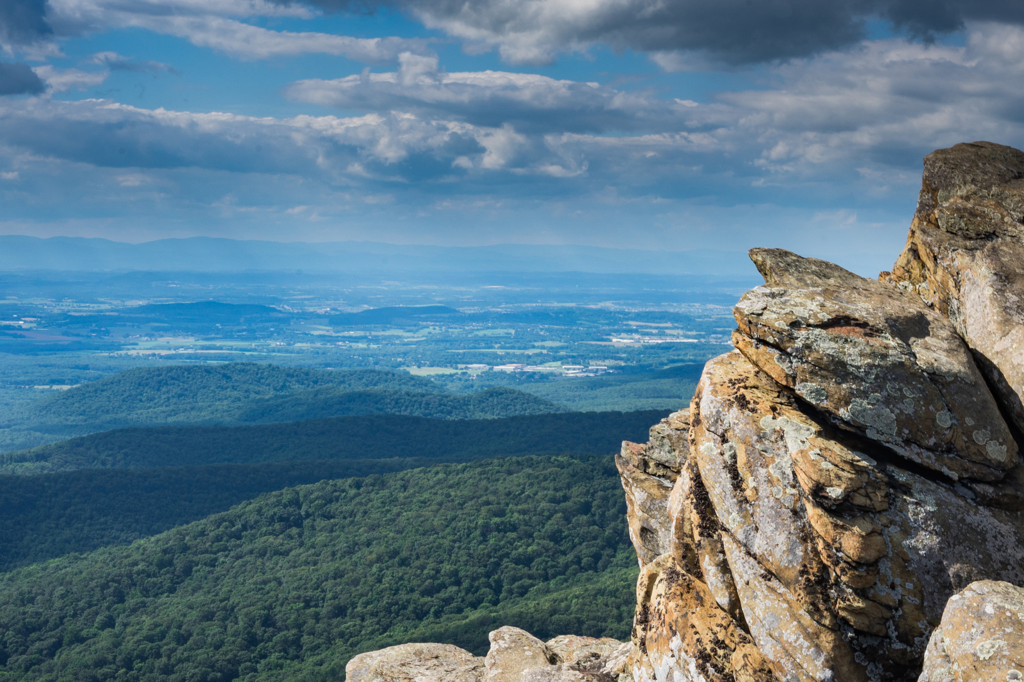 Sony a7 II + Sony E 18-55mm F3.5-5.6 OSS sample photo. Humpback rocks_2 photography