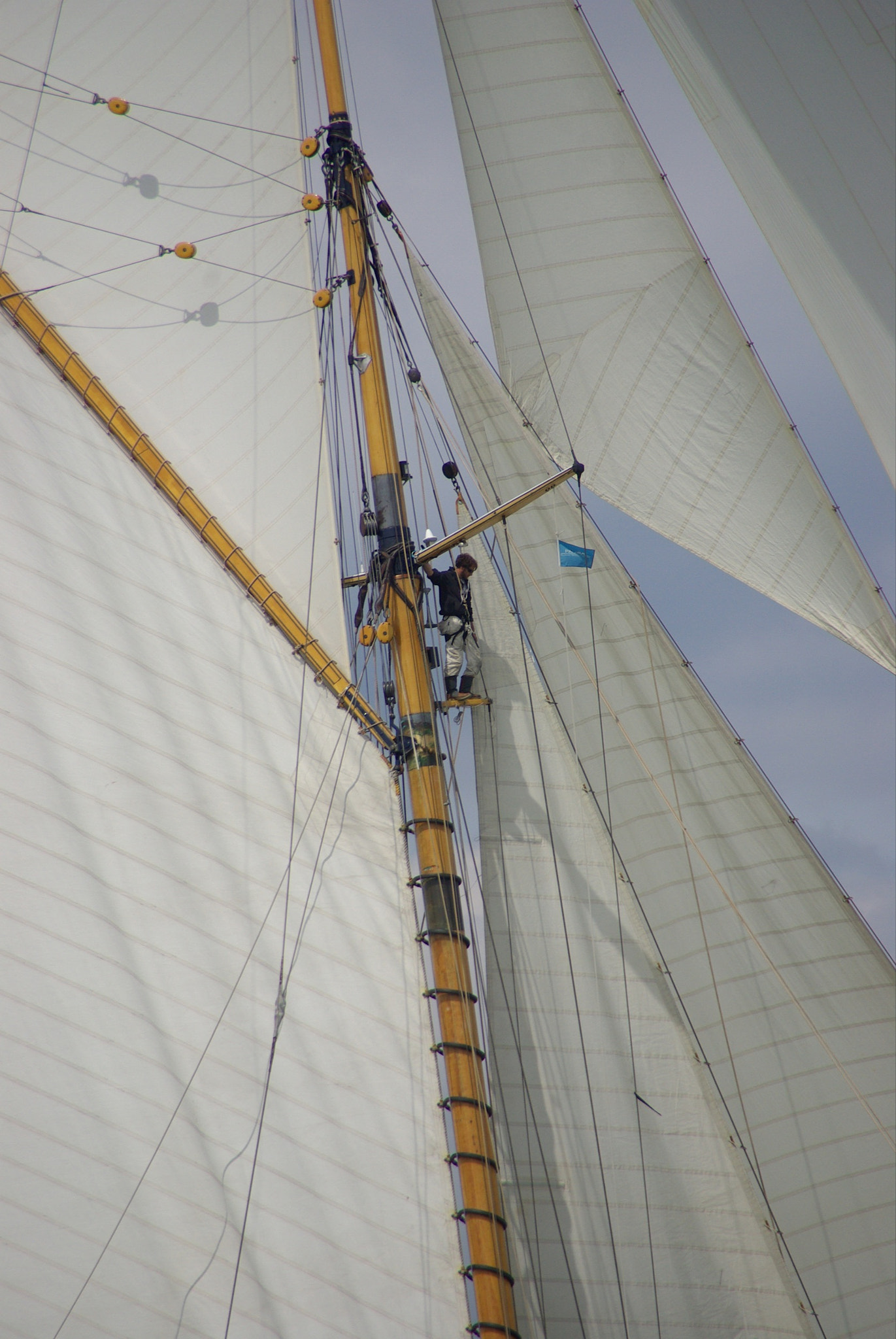 Pentax K10D sample photo. Eye in the clouds photography