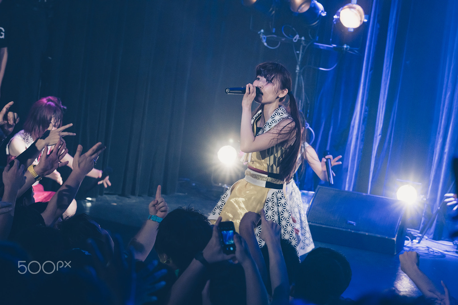 Sony Sonnar T* 135mm F1.8 ZA sample photo. Gang parade photography