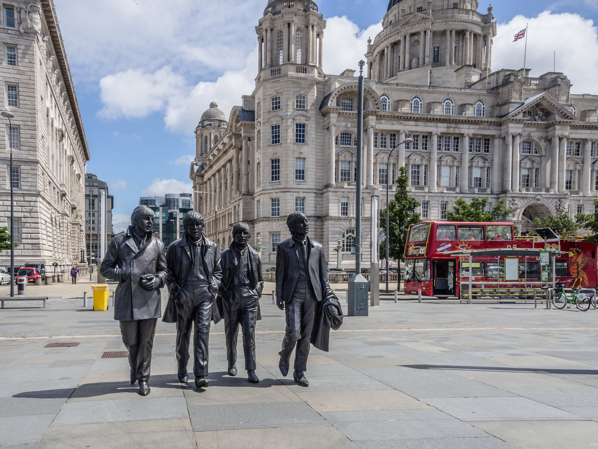 Olympus OM-D E-M10 + OLYMPUS M.12-50mm F3.5-6.3 sample photo. Liverpool photography