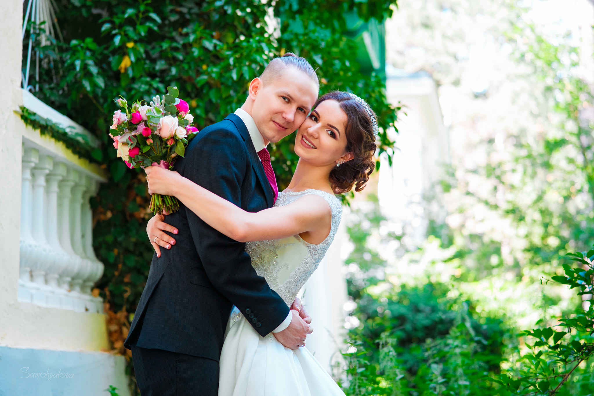 Sony a99 II + Sony 85mm F2.8 SAM sample photo. In love photography