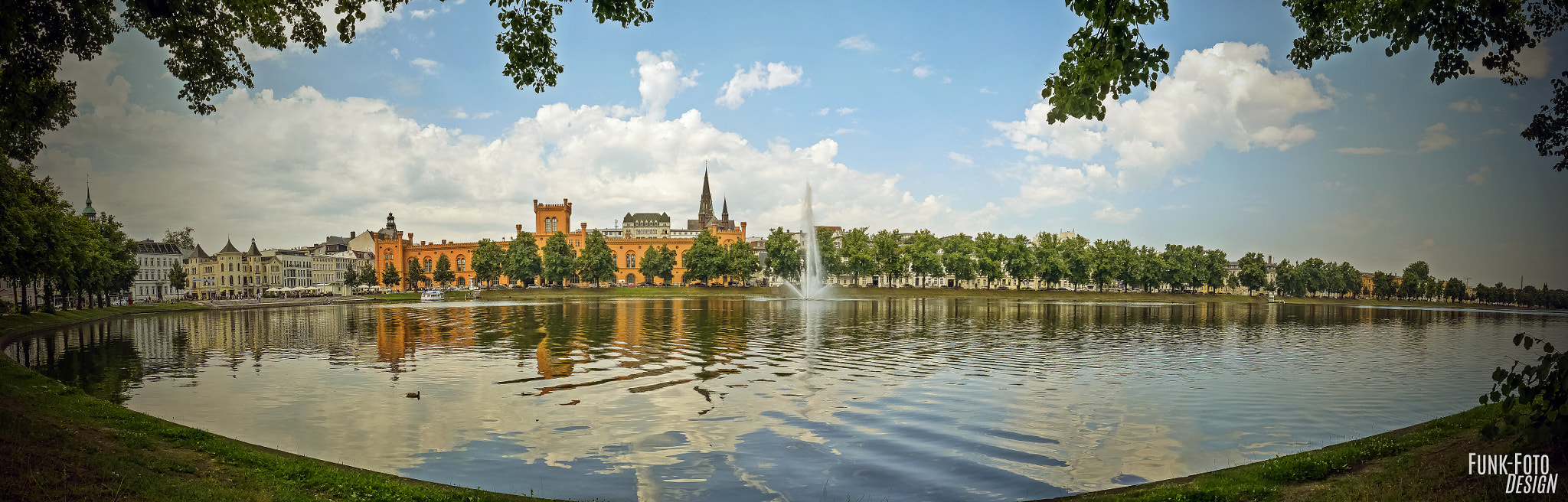 Panasonic DMC-G70 sample photo. Pfaffenteich, schwerin. photography