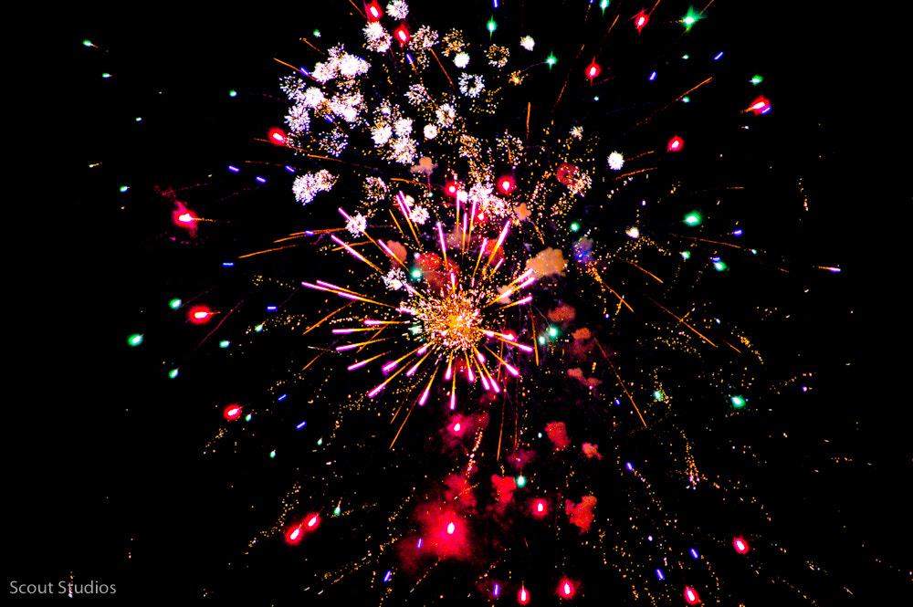 HD Pentax DA 55-300mm F4.0-5.8 ED WR sample photo. Colorful 4th. photography