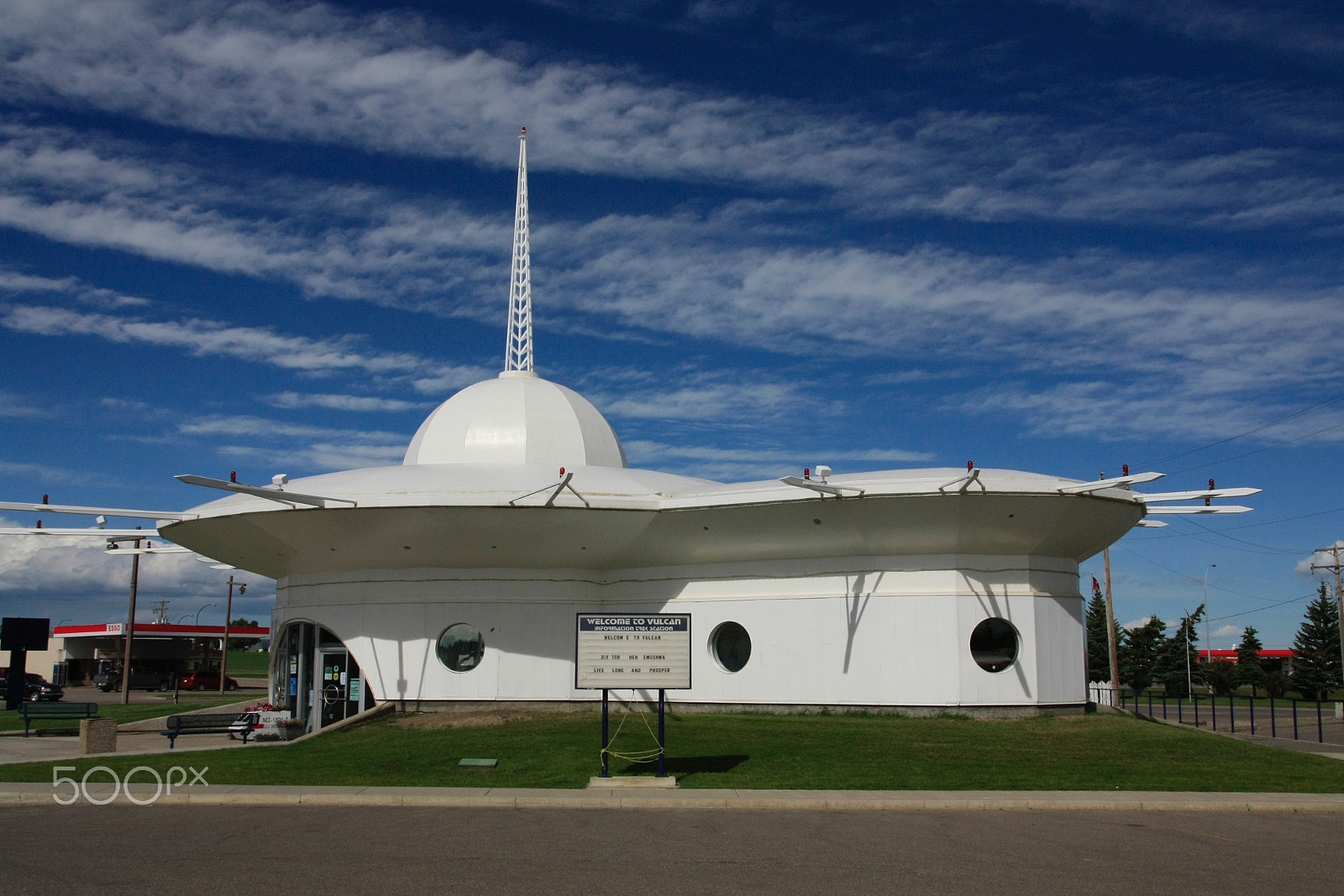 Sigma 17-70mm F2.8-4 DC Macro OS HSM sample photo. Star trek museum in vulcan alberta photography