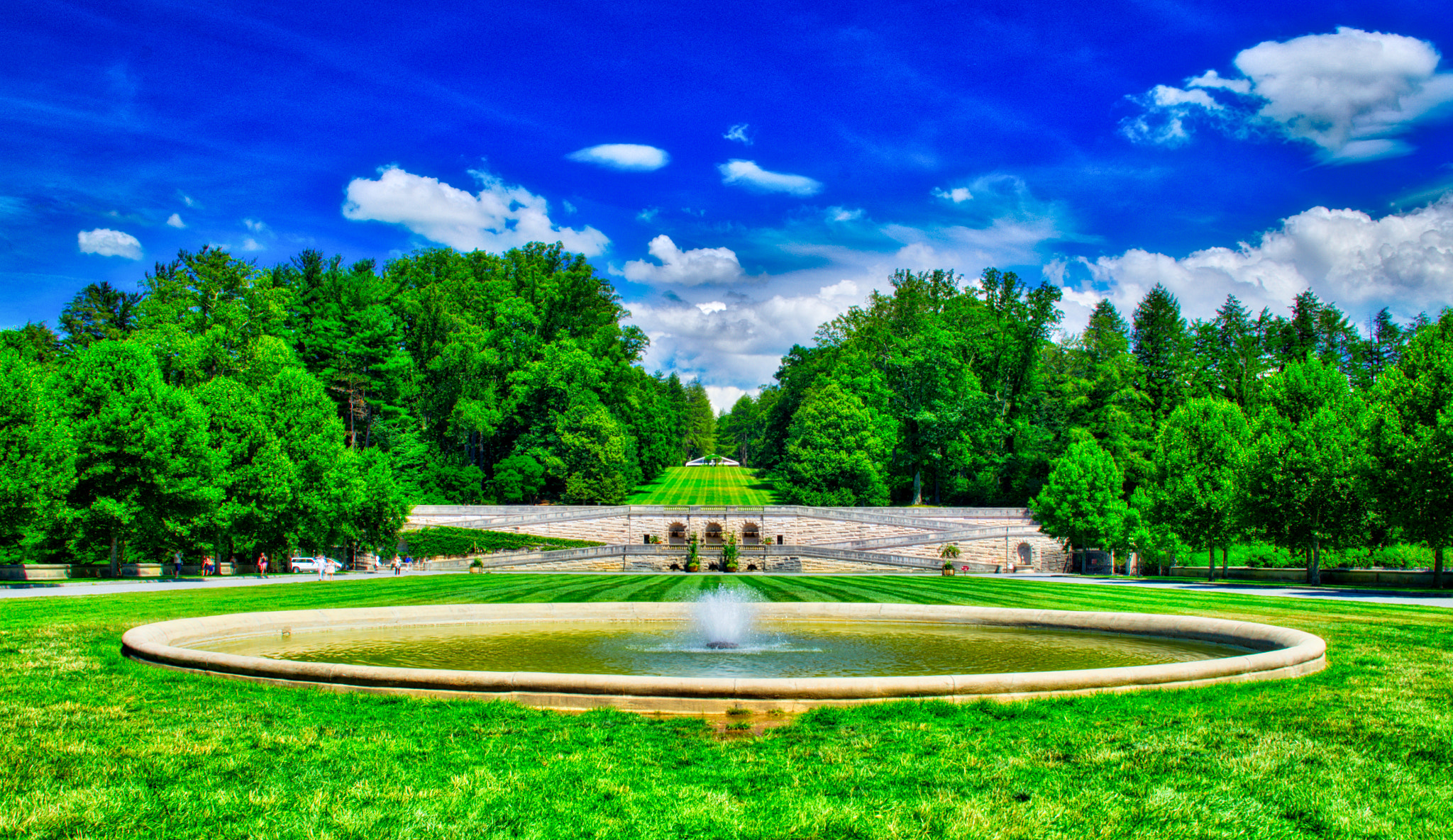 Sigma 18-125mm F3.8-5.6 DC OS HSM sample photo. Biltmore estate fountain photography