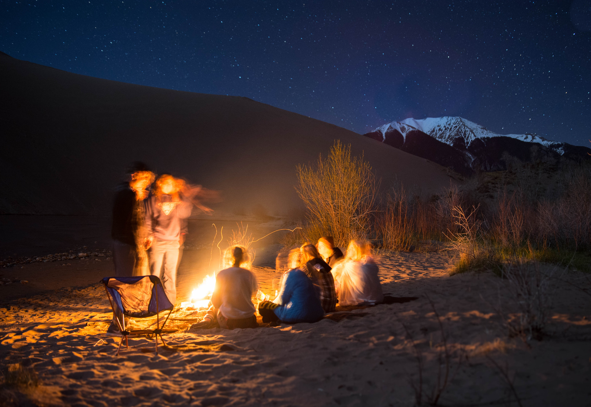 Nikon D5200 + Sigma 18-35mm F1.8 DC HSM Art sample photo. Sitting round the fire photography