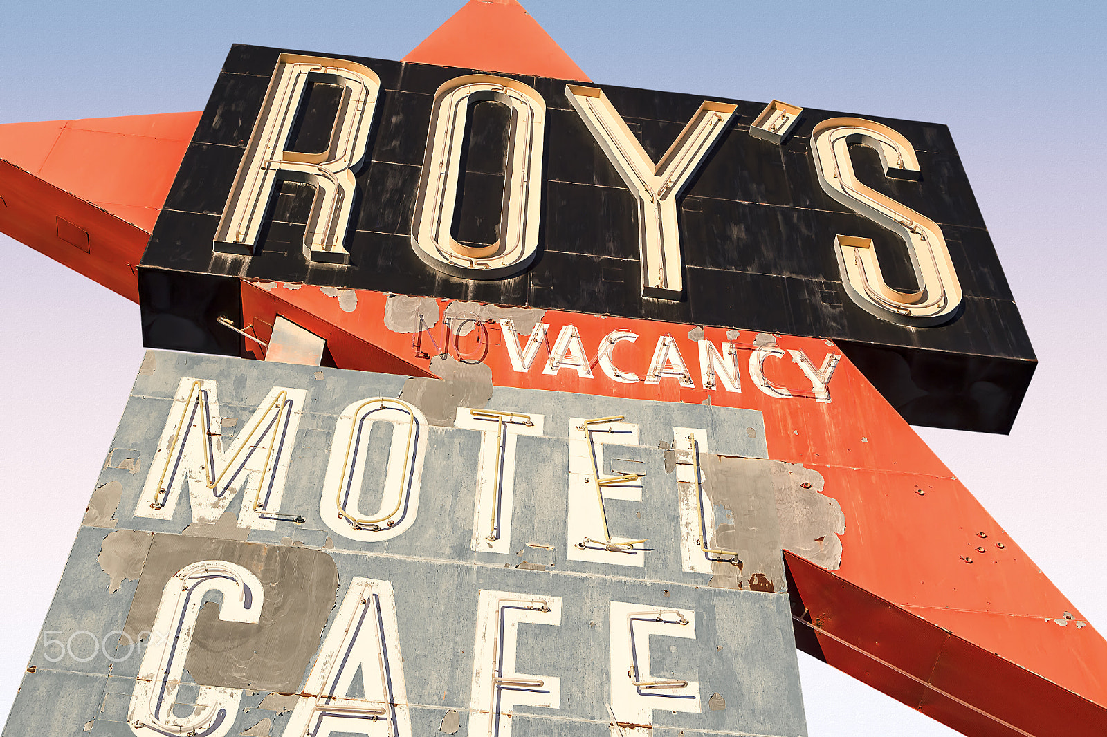 Canon EOS-1D Mark IV sample photo. Route 66 roy's motel / cafe vintage neon sign photography
