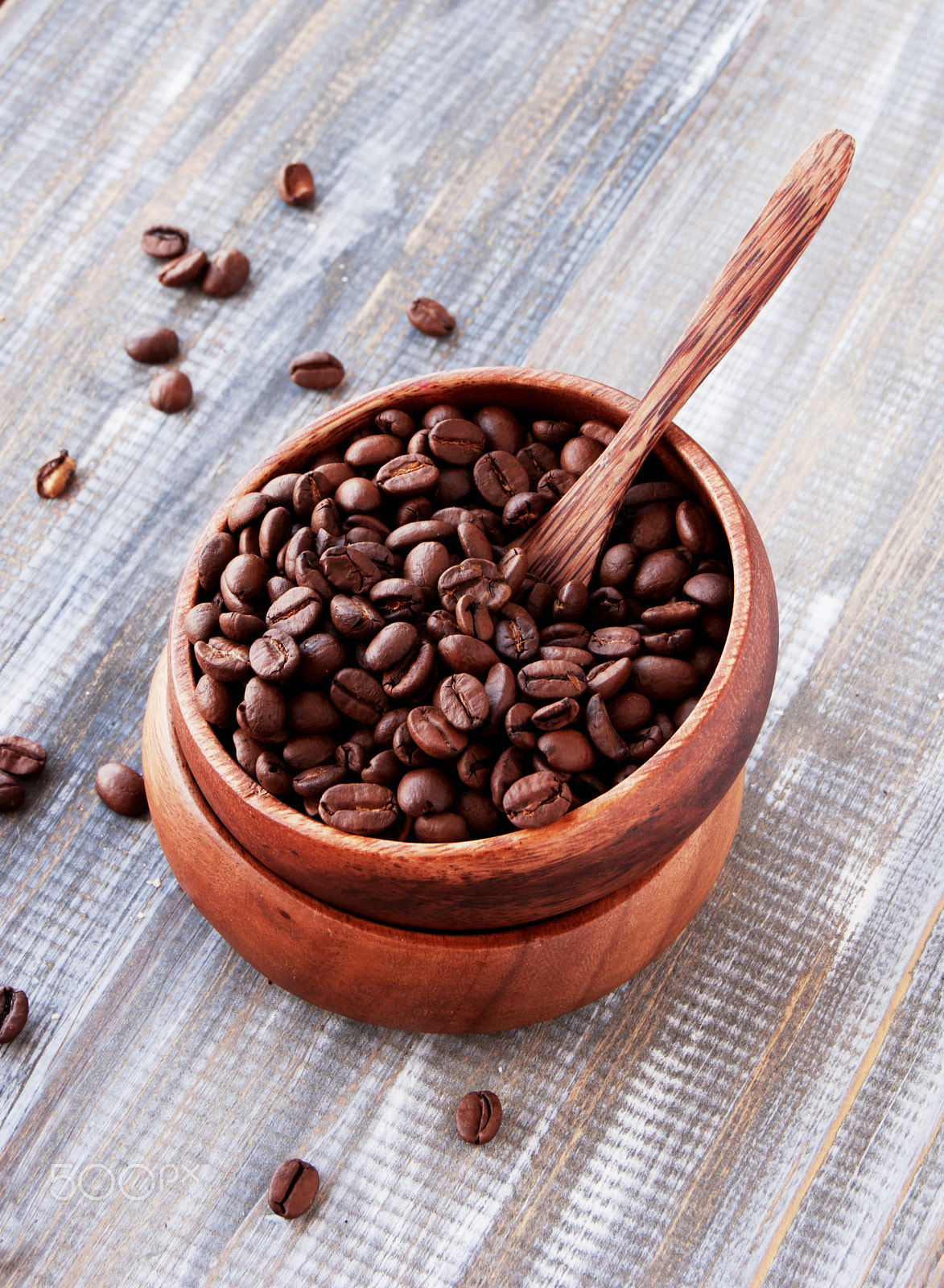 Sony Alpha DSLR-A380 + Sony DT 18-55mm F3.5-5.6 SAM sample photo. Roasted coffee beans in wooden bowl, selective focus photography