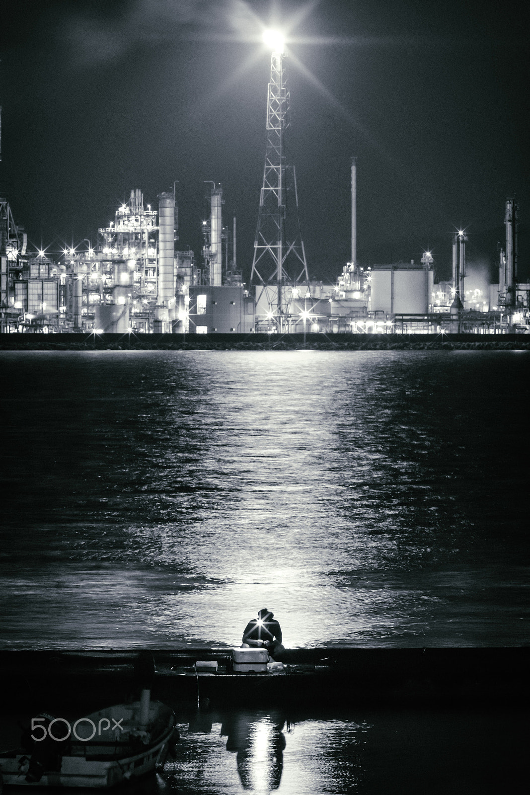 Canon EF 200mm F2L IS USM sample photo. City photography