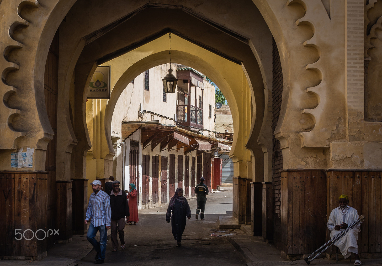 Olympus OM-D E-M10 + Olympus M.Zuiko Digital 25mm F1.8 sample photo. Streets of morocco photography