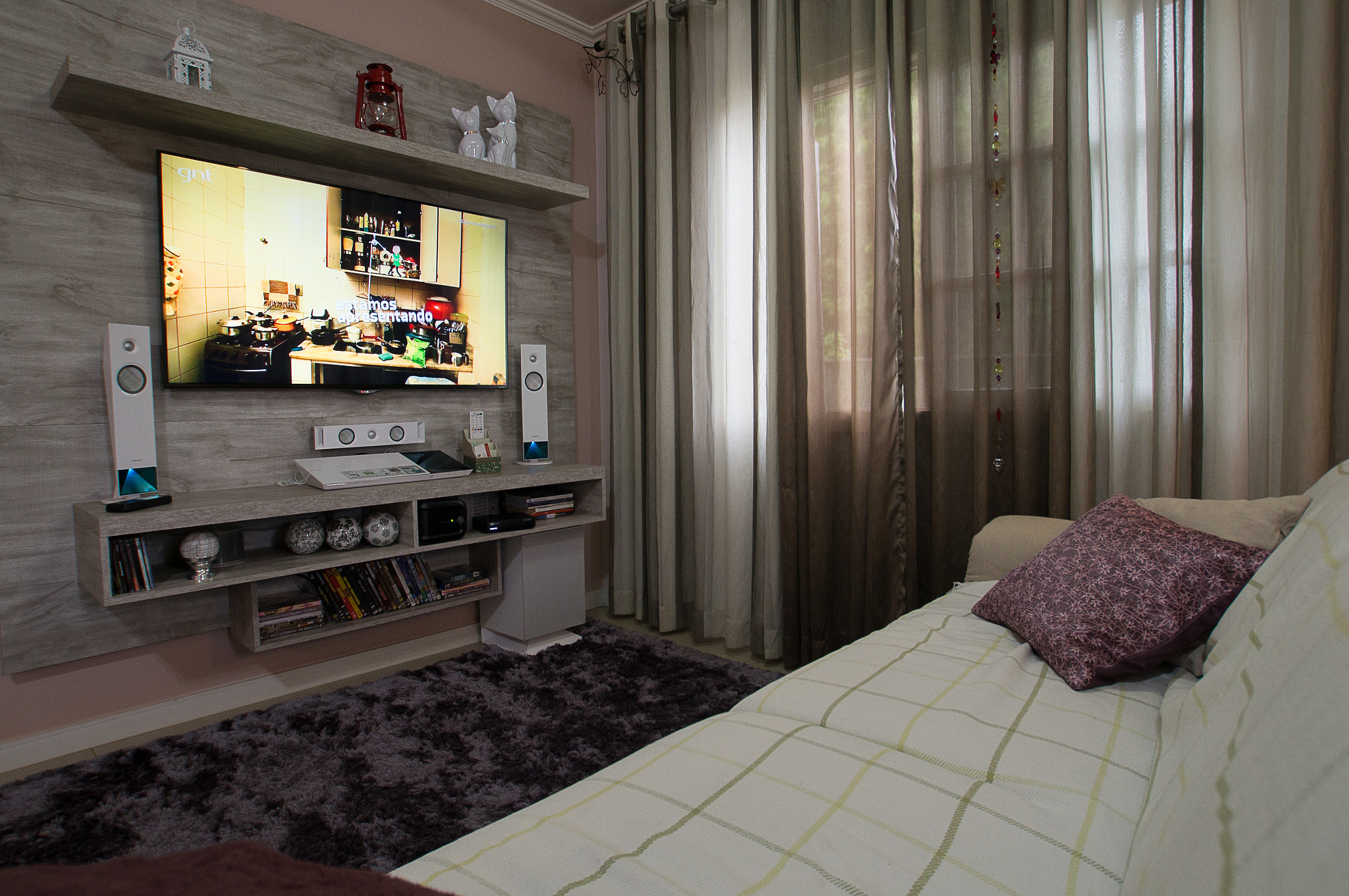 Sony DT 11-18mm F4.5-5.6 sample photo. Casa verde tv photography