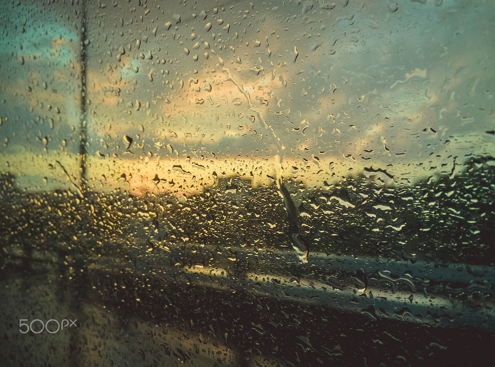 OnePlus One A0001 sample photo. Drops on window photography