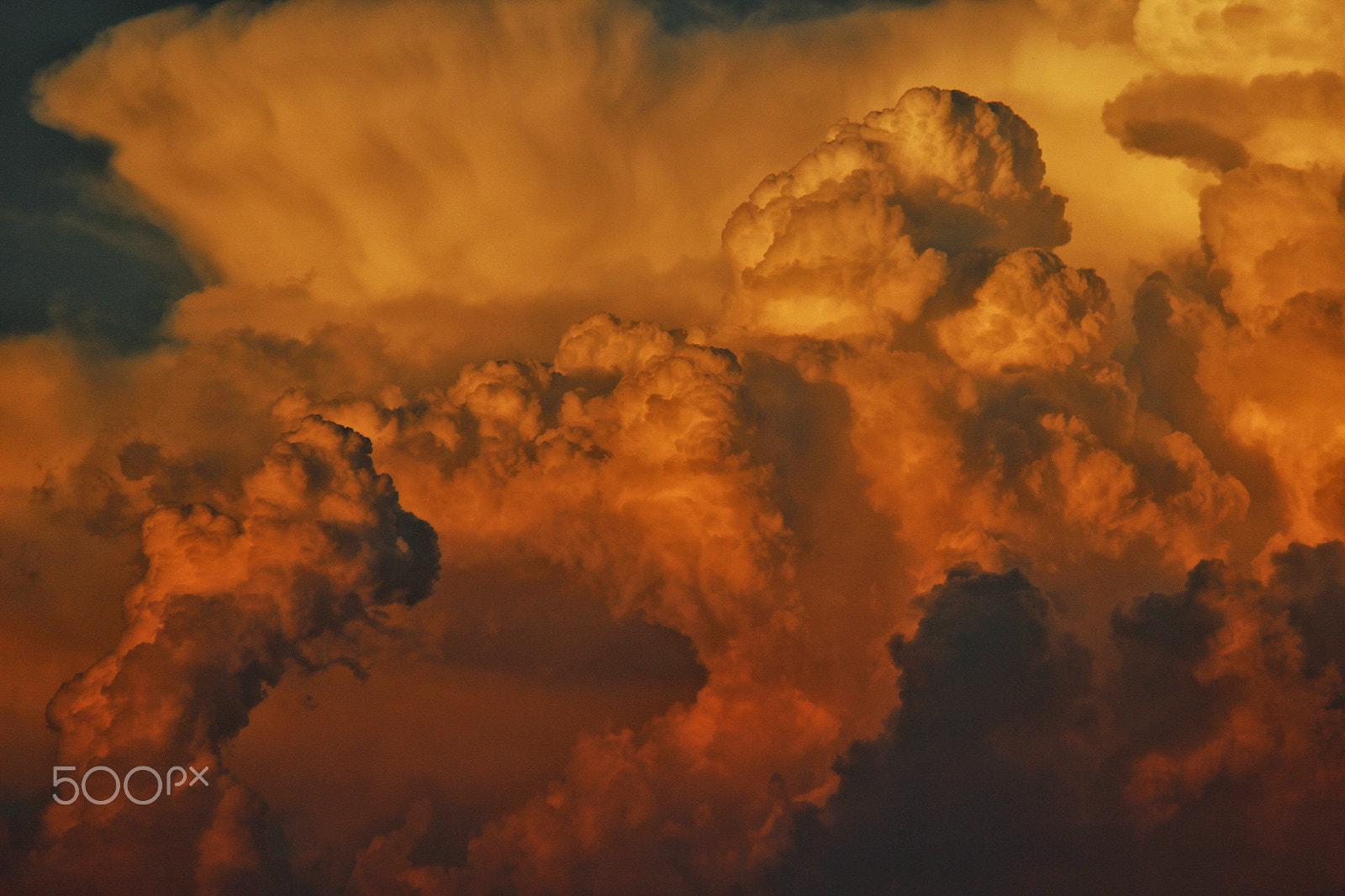 Canon EF-S 55-250mm F4-5.6 IS sample photo. There was a fire in the sky.  clouds at sunset. photography