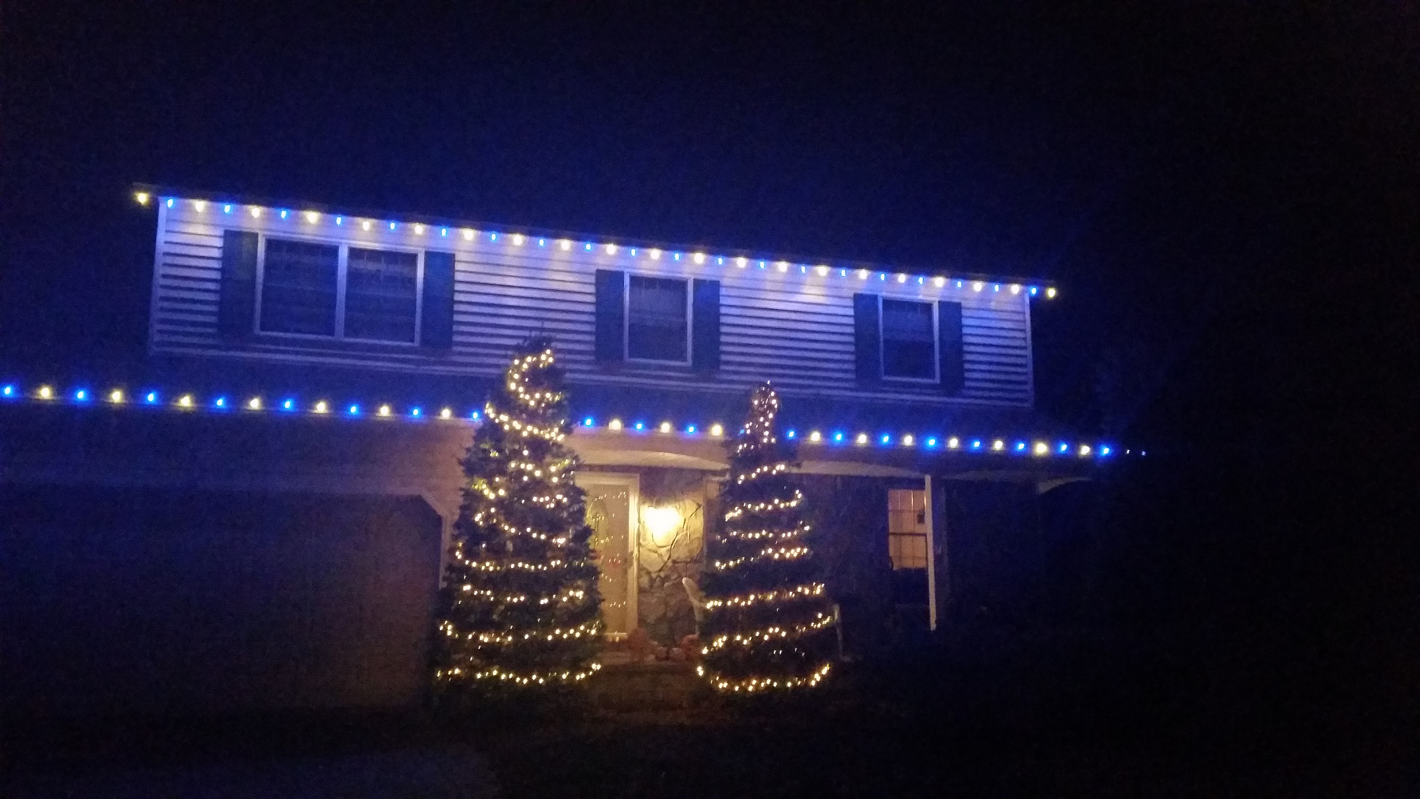 Samsung Galaxy S5 K Sport sample photo. Blue and white decorations photography