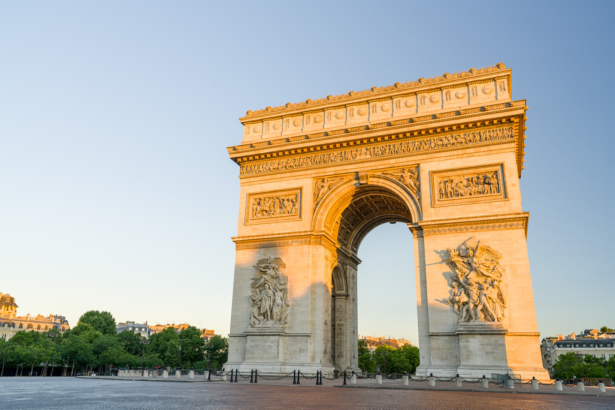 ZEISS Otus 28mm F1.4 sample photo. Arc de triomphe photography