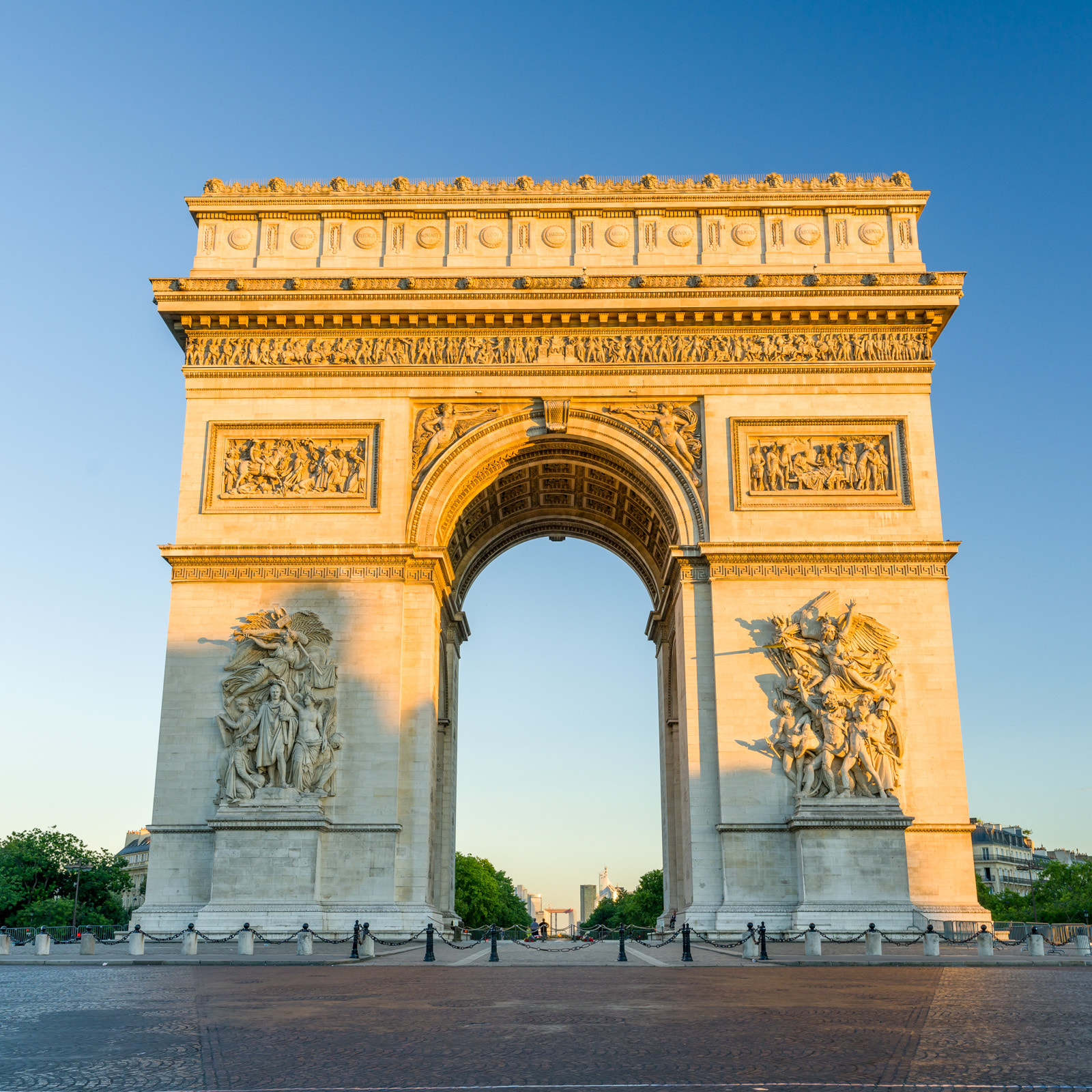 ZEISS Otus 28mm F1.4 sample photo. Arc de triomphe photography