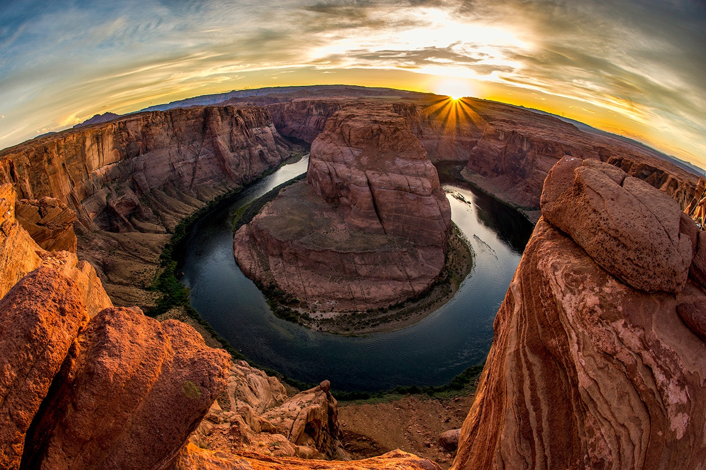 Nikon D800 + Nikon AF Fisheye-Nikkor 16mm F2.8D sample photo. Horseshoe bend photography