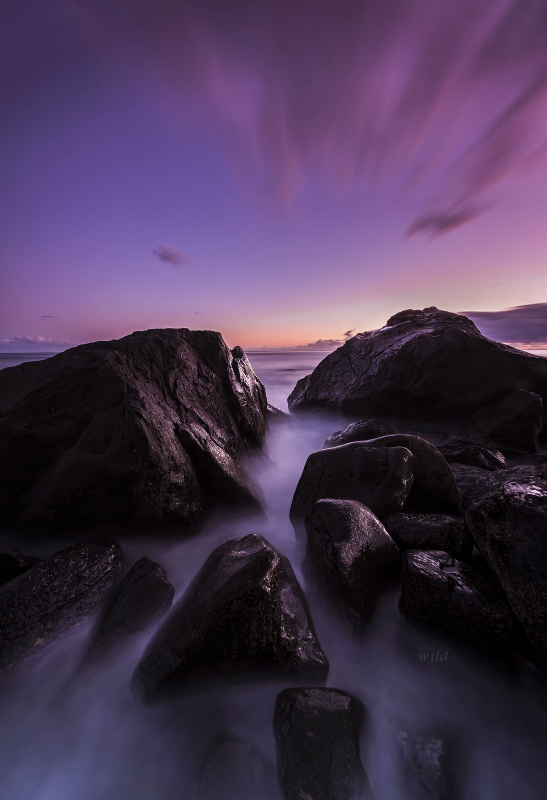 Nikon D610 + Sigma 12-24mm F4.5-5.6 II DG HSM sample photo. Between stones photography