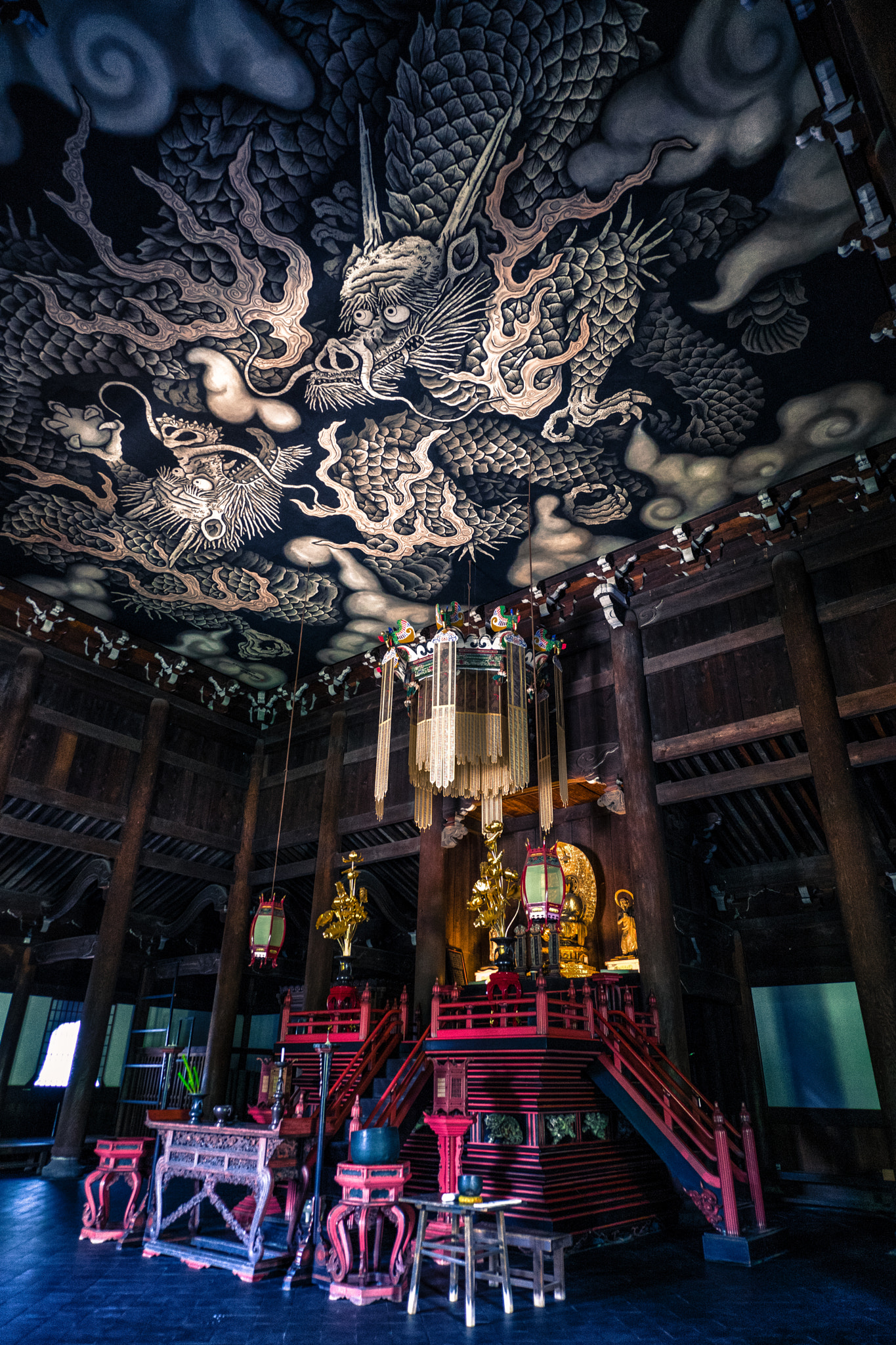 Leica Super-Elmar-M 21mm F3.4 ASPH sample photo. Twin dragons inside dharma hall of kenninji photography