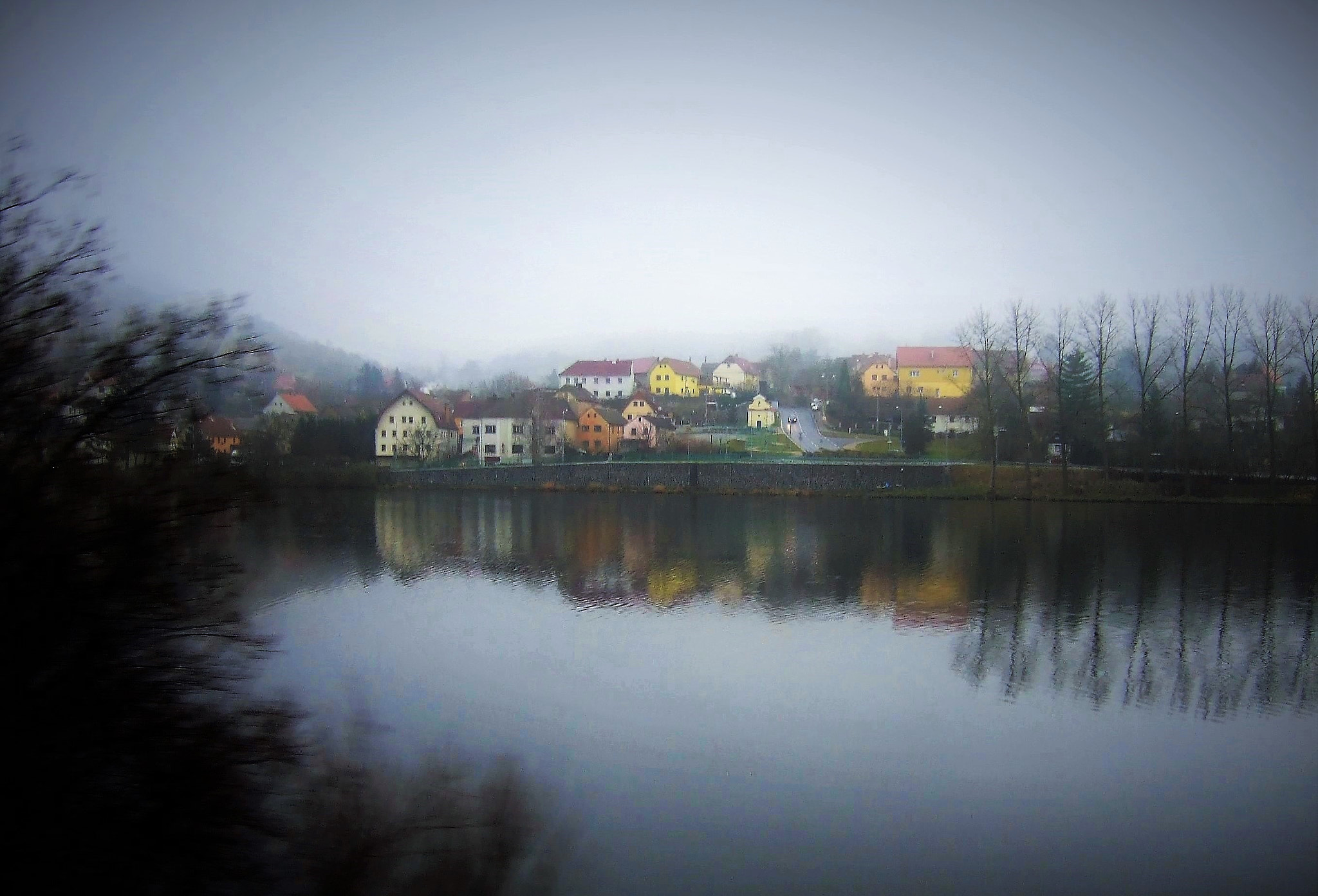 Fujifilm FinePix F31fd sample photo. Α czech winter & foggy morning on the vitava river photography
