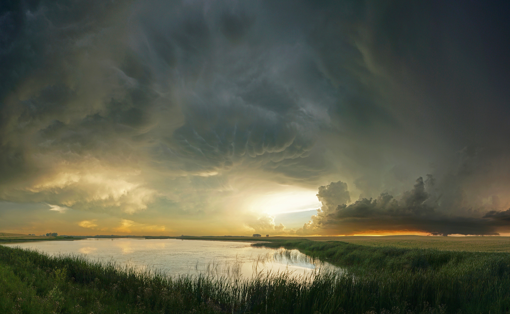 Sony a6300 + Sony E 16mm F2.8 sample photo. When storms collide photography