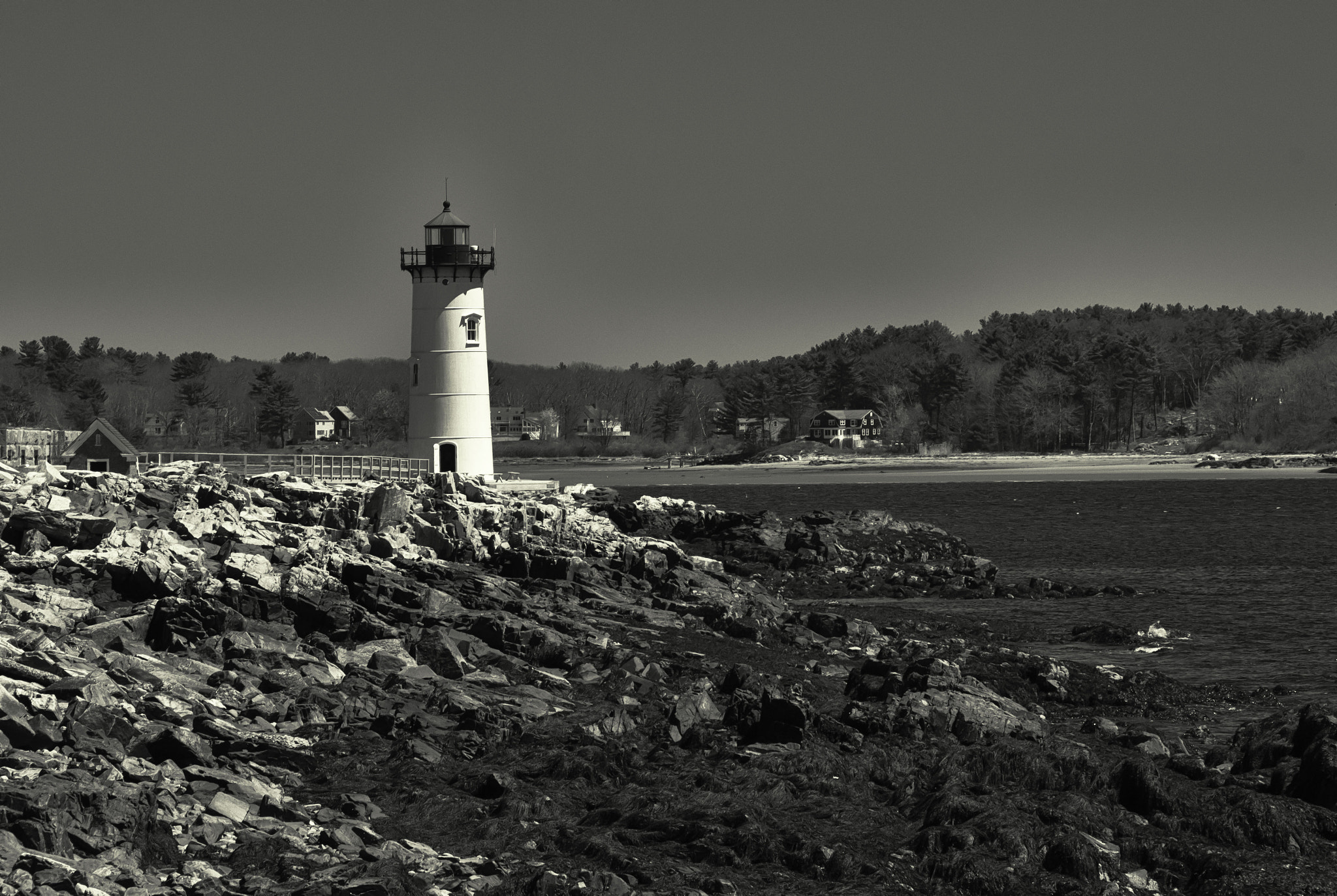 Canon EF-S 18-200mm F3.5-5.6 IS sample photo. Portsmouth harbor light nh photography