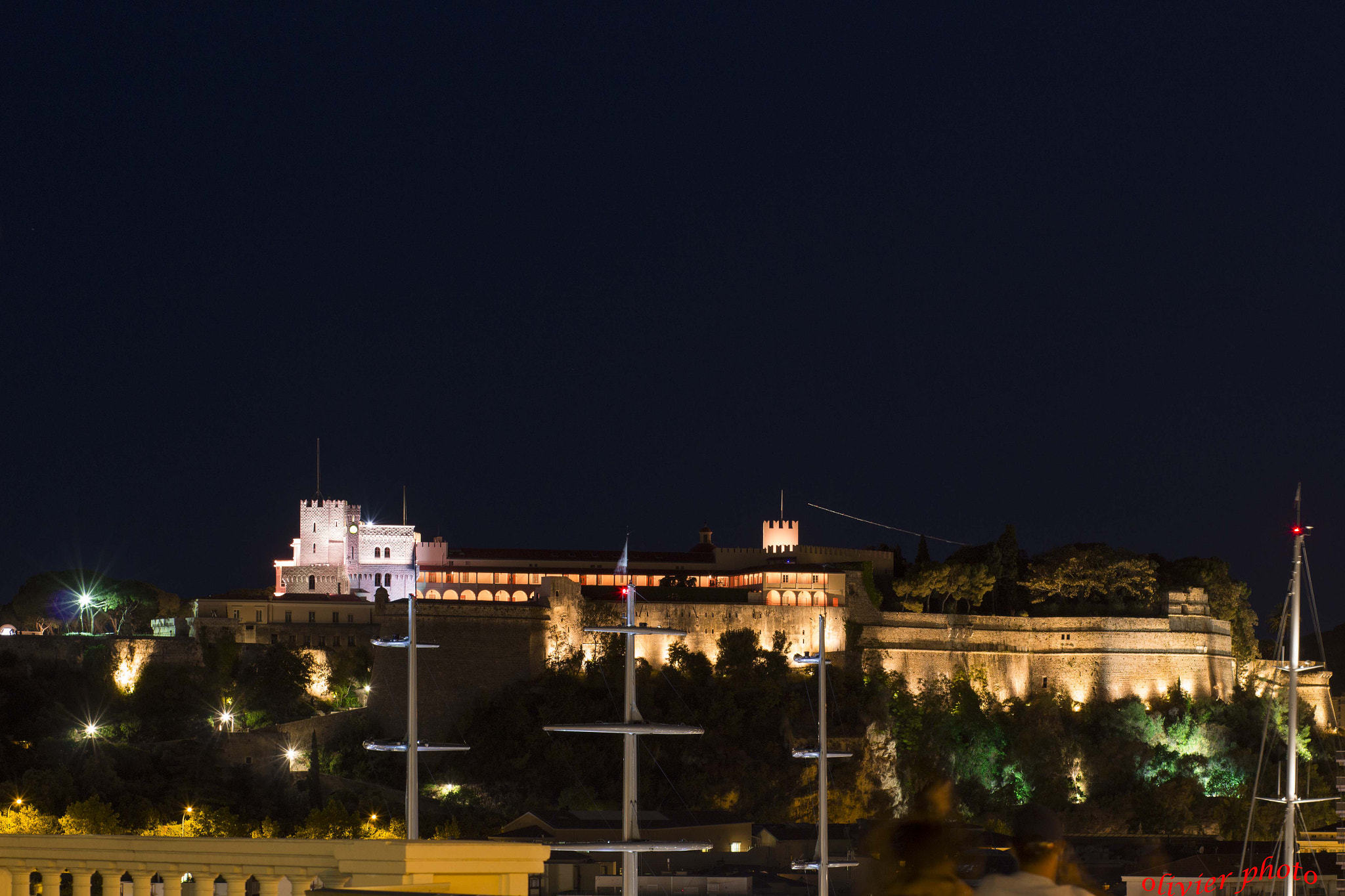 Canon EOS 1200D (EOS Rebel T5 / EOS Kiss X70 / EOS Hi) + Canon EF 85mm F1.8 USM sample photo. Monaco by night photography