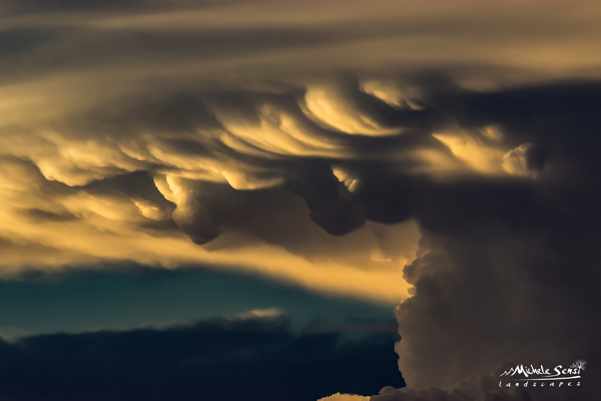 Canon EF 100-400mm F4.5-5.6L IS USM sample photo. Before the storm photography